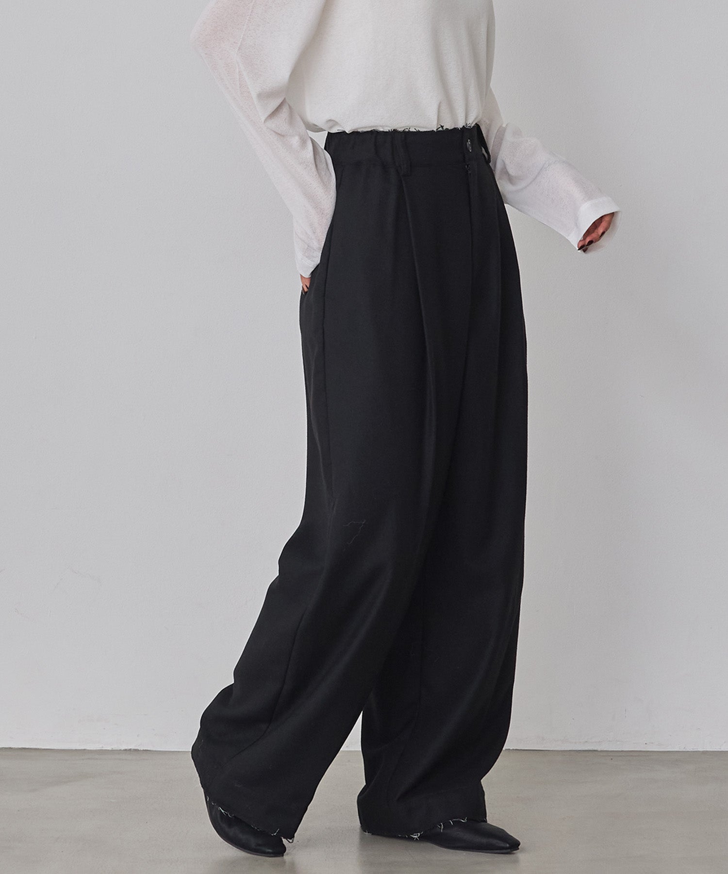 WOOL BLEND WIDE TUCK PANTS