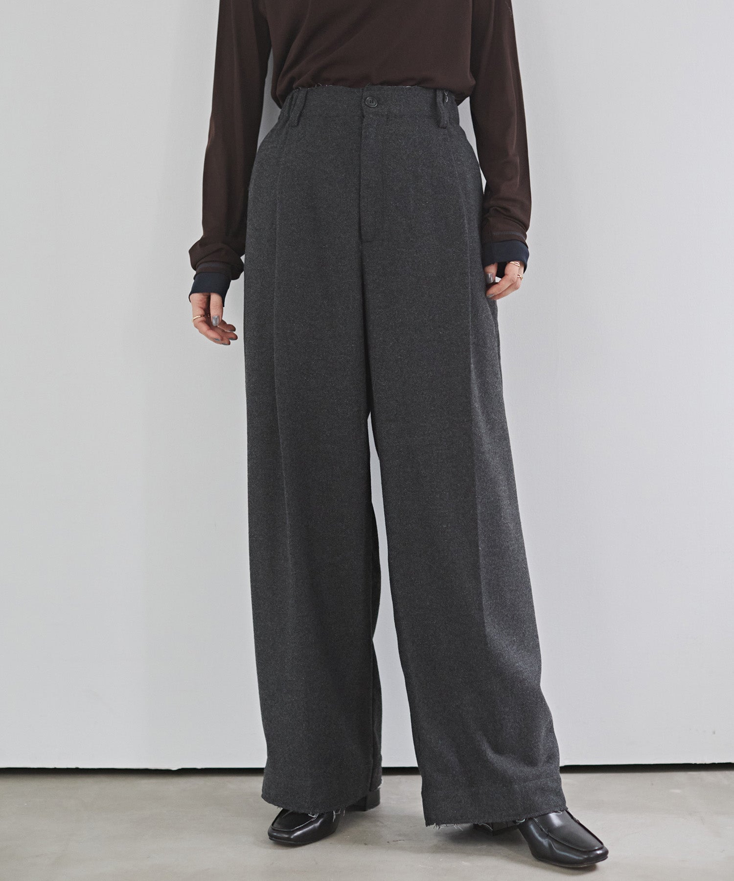 WOOL BLEND WIDE TUCK PANTS
