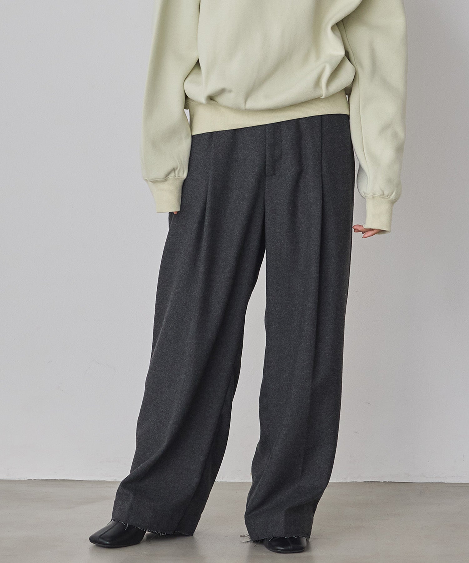 WOOL BLEND WIDE TUCK PANTS
