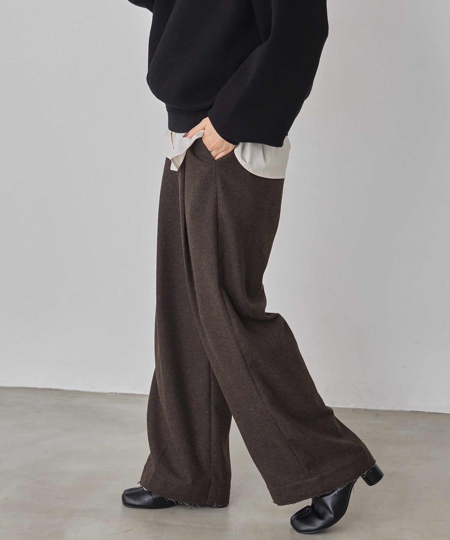 WOOL BLEND WIDE TUCK PANTS