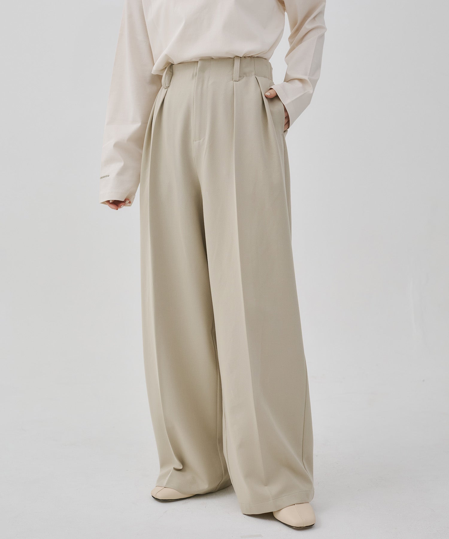 ポリレーヨン タックパンツ