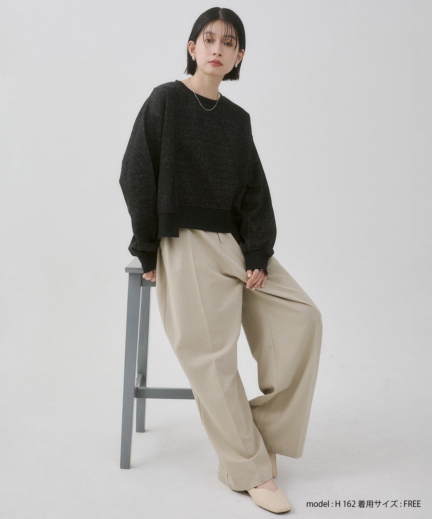 POLYRAYON TUCK PANTS