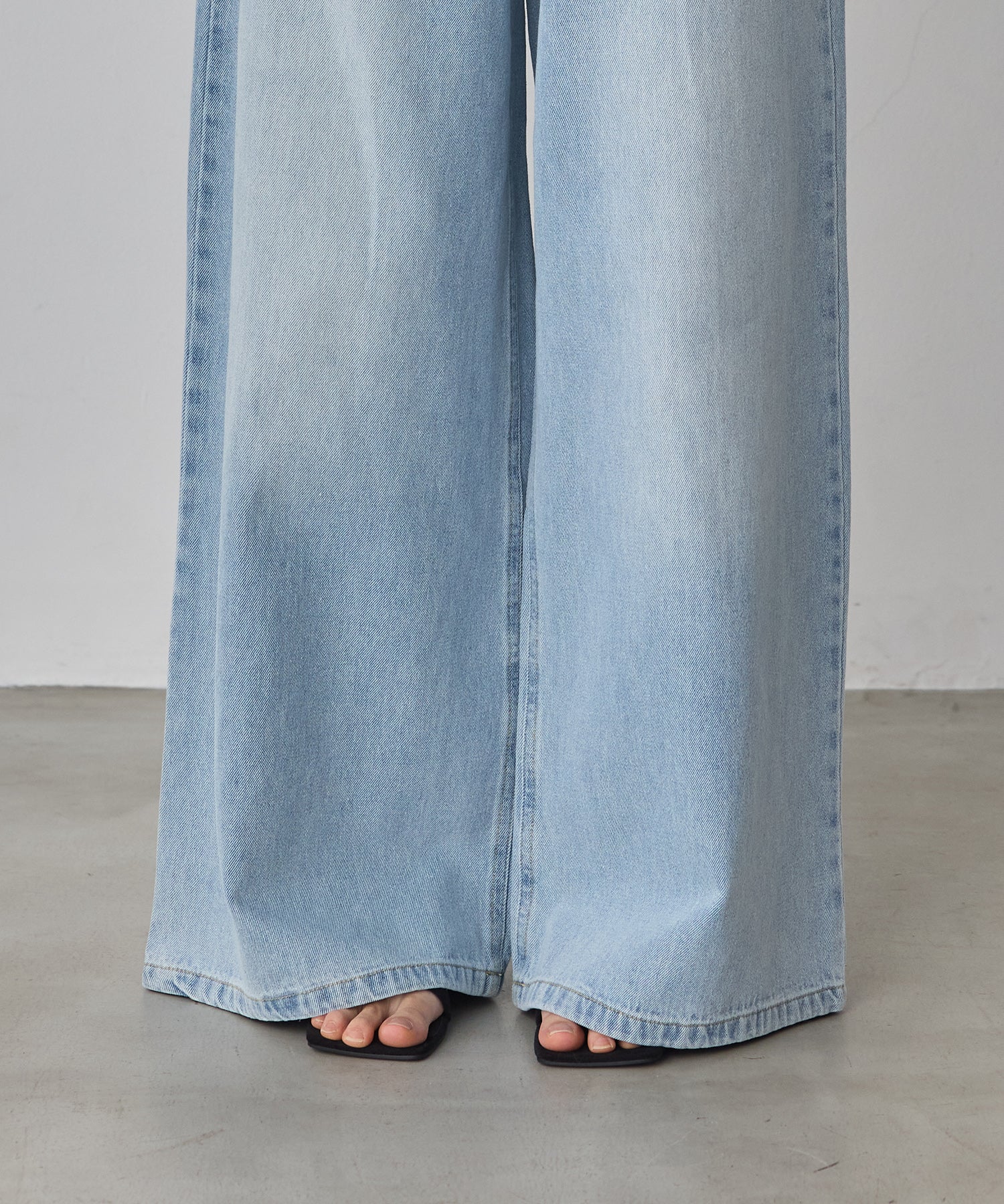 DENIM/TWILL WAIST SWITCH WIDE PANTS