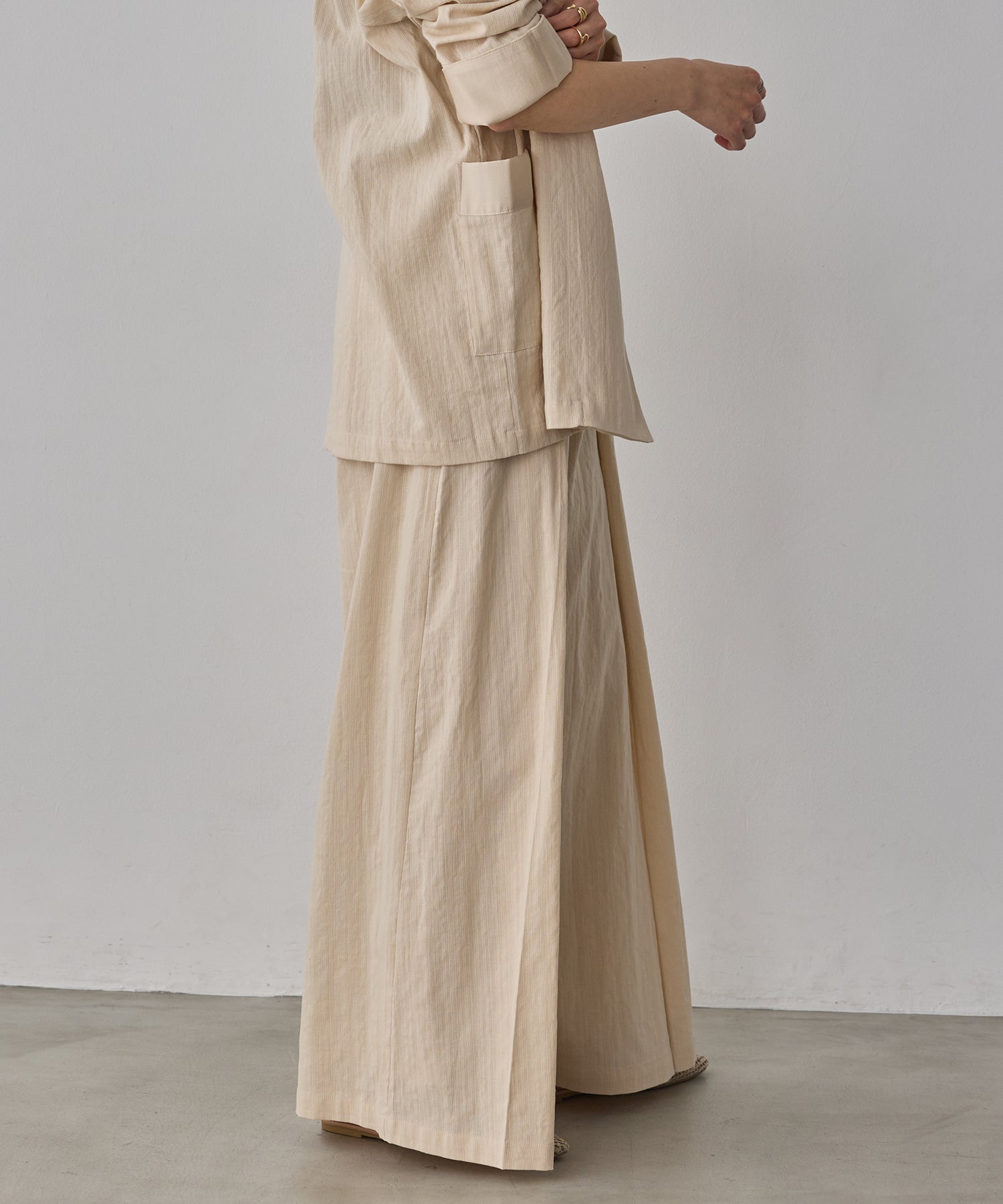 SPRING SLAB DEEP TUCK PANTS