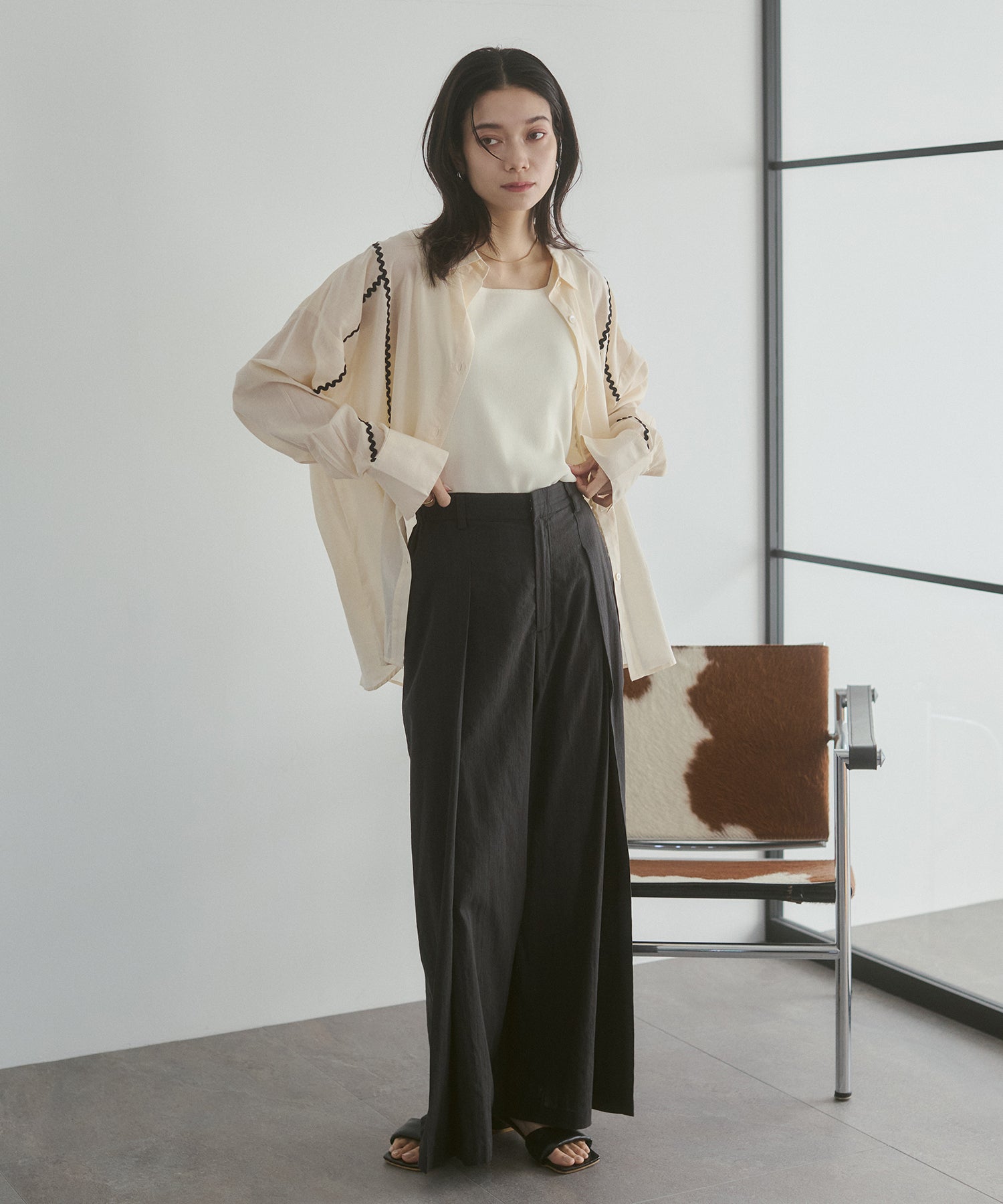 SPRING SLAB DEEP TUCK PANTS