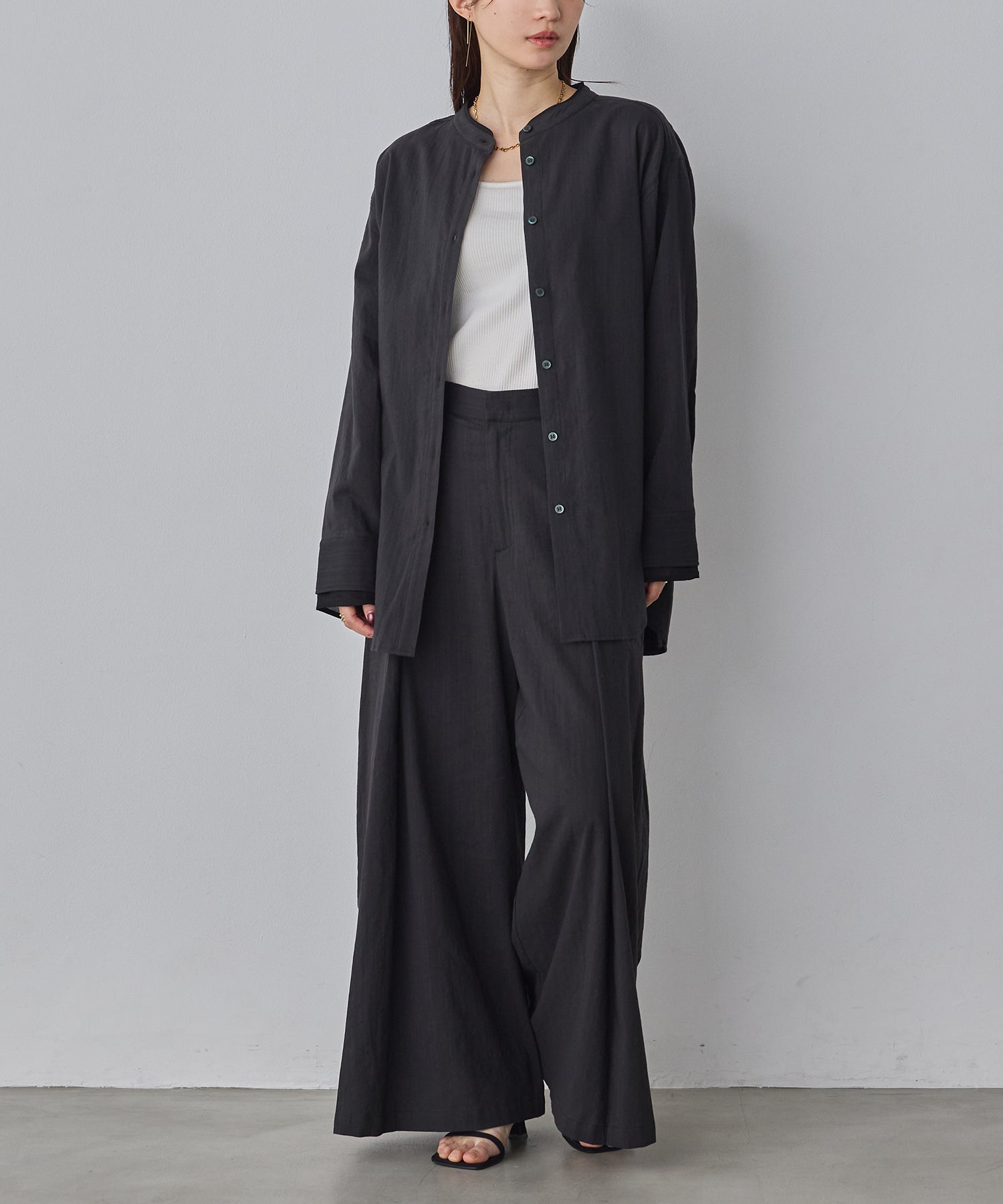 SPRING SLAB DEEP TUCK PANTS
