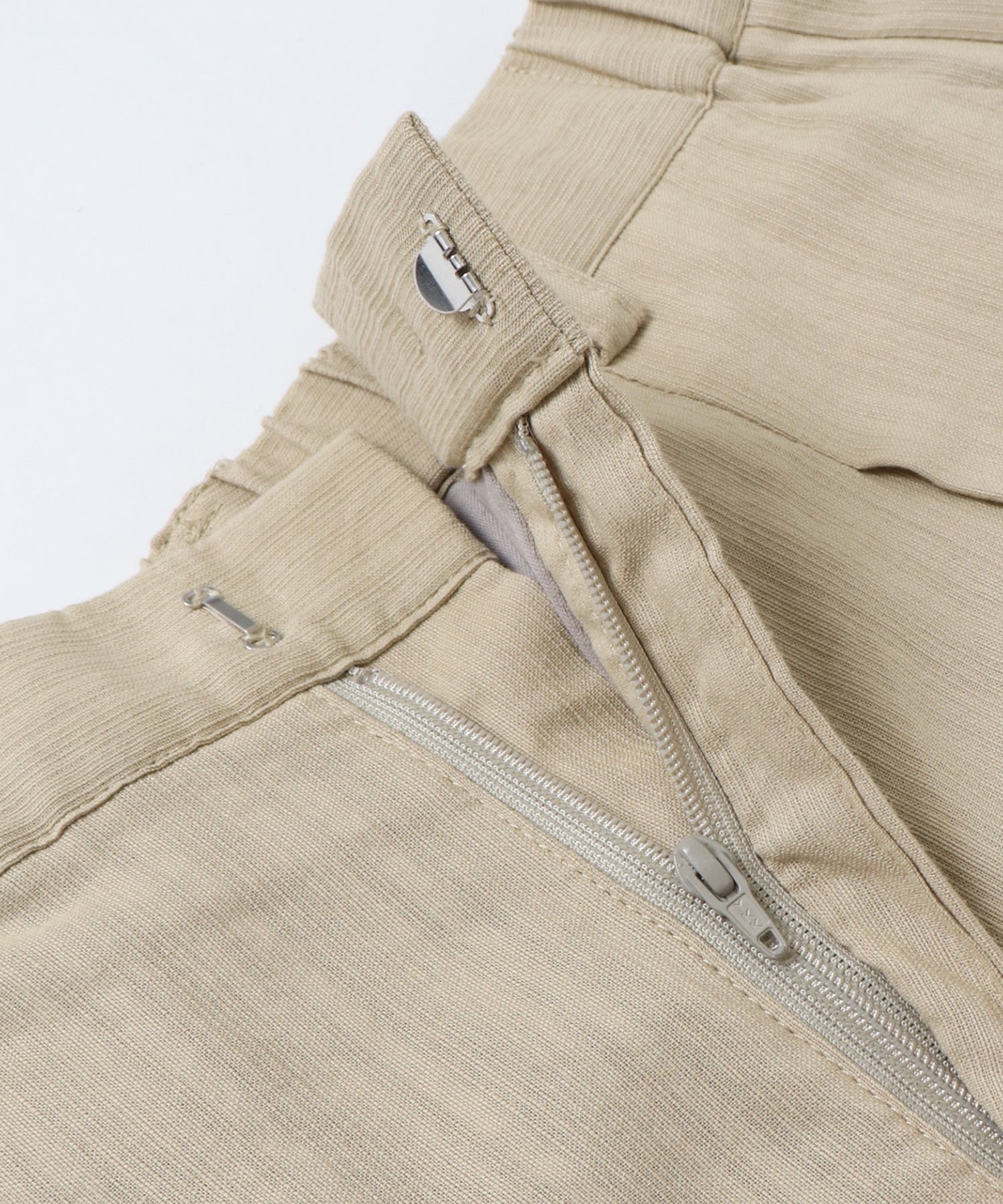 SPRING SLAB DEEP TUCK PANTS