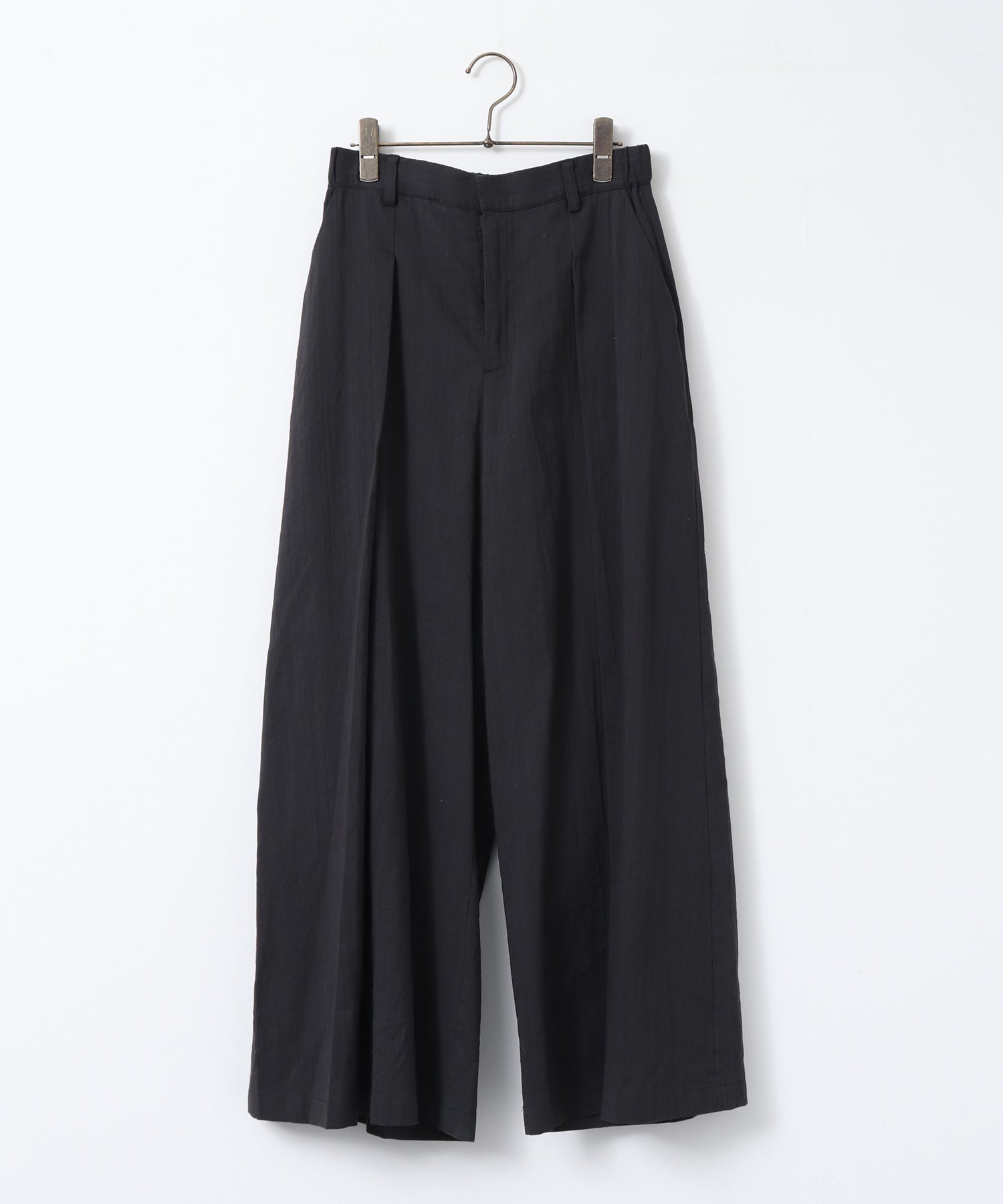 SPRING SLAB DEEP TUCK PANTS