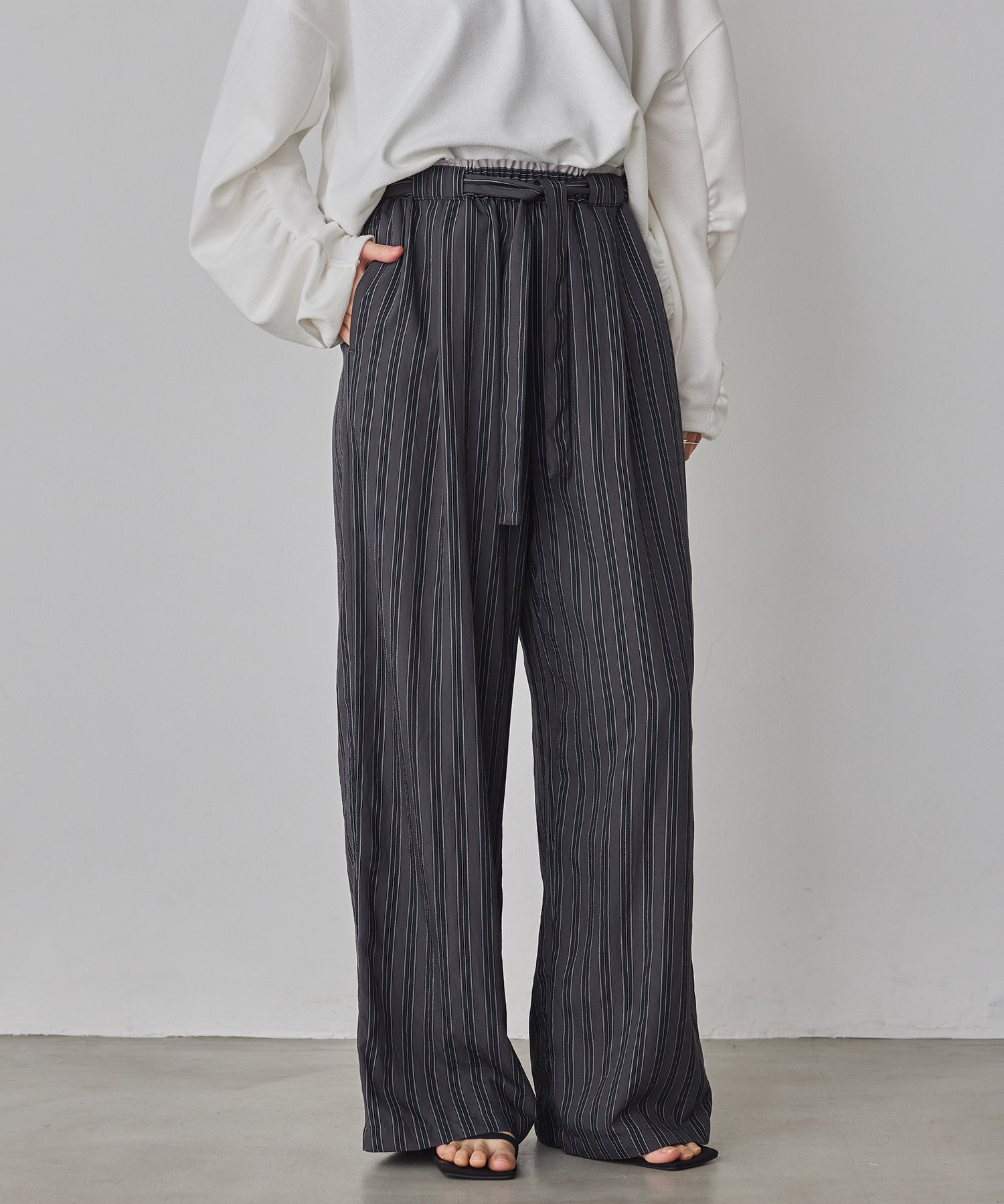 ストライプ イージーパンツ