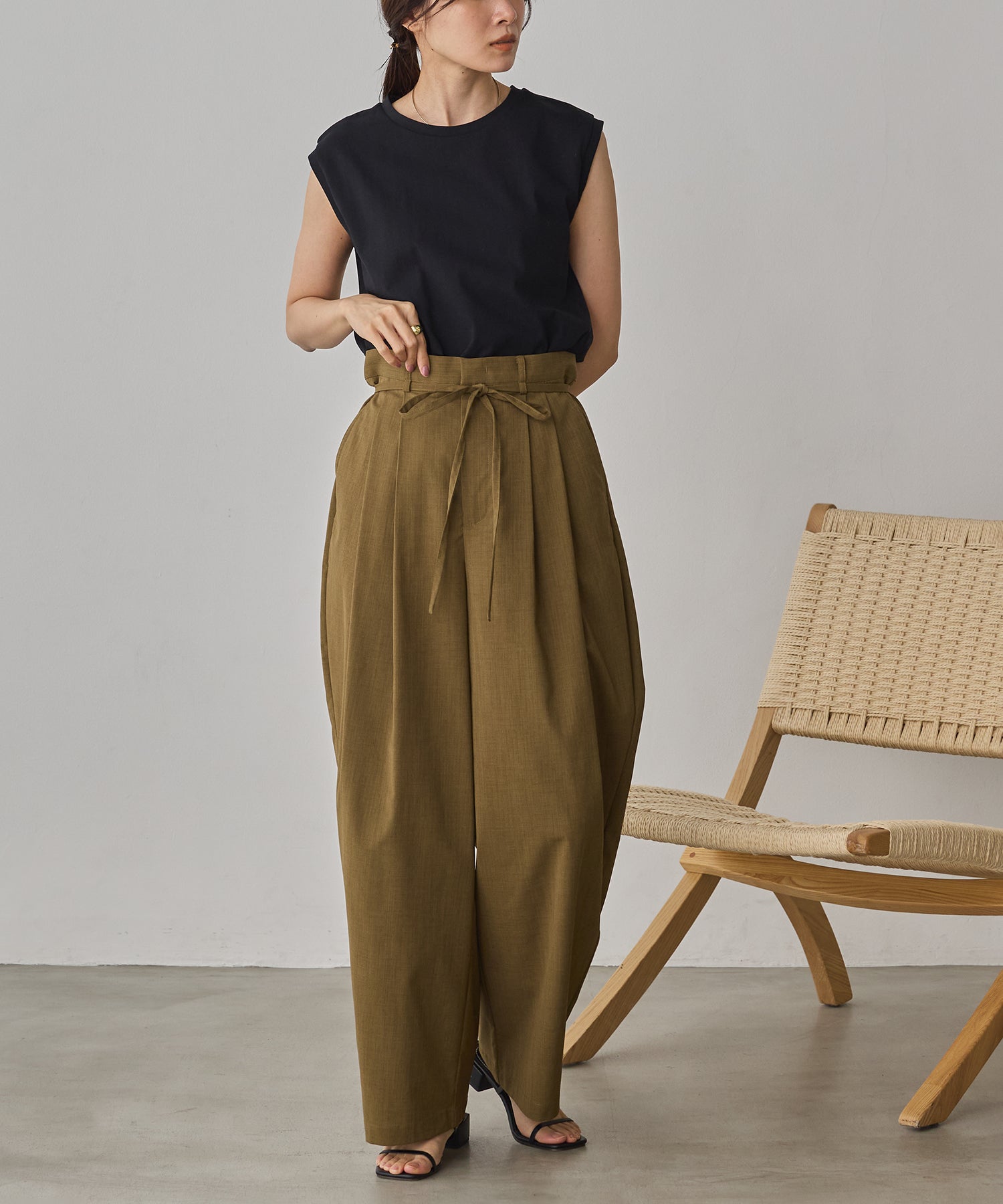 LINEN-LOOK PLEATED PANTS