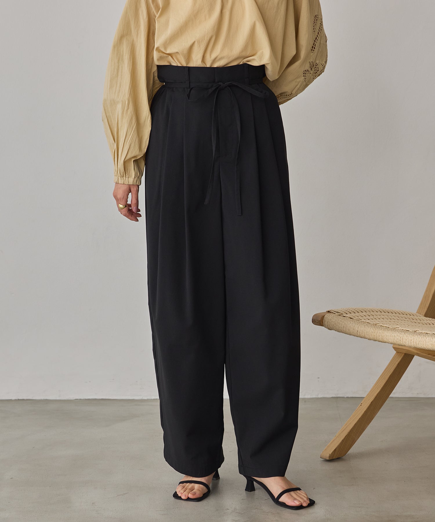 LINEN-LOOK PLEATED PANTS