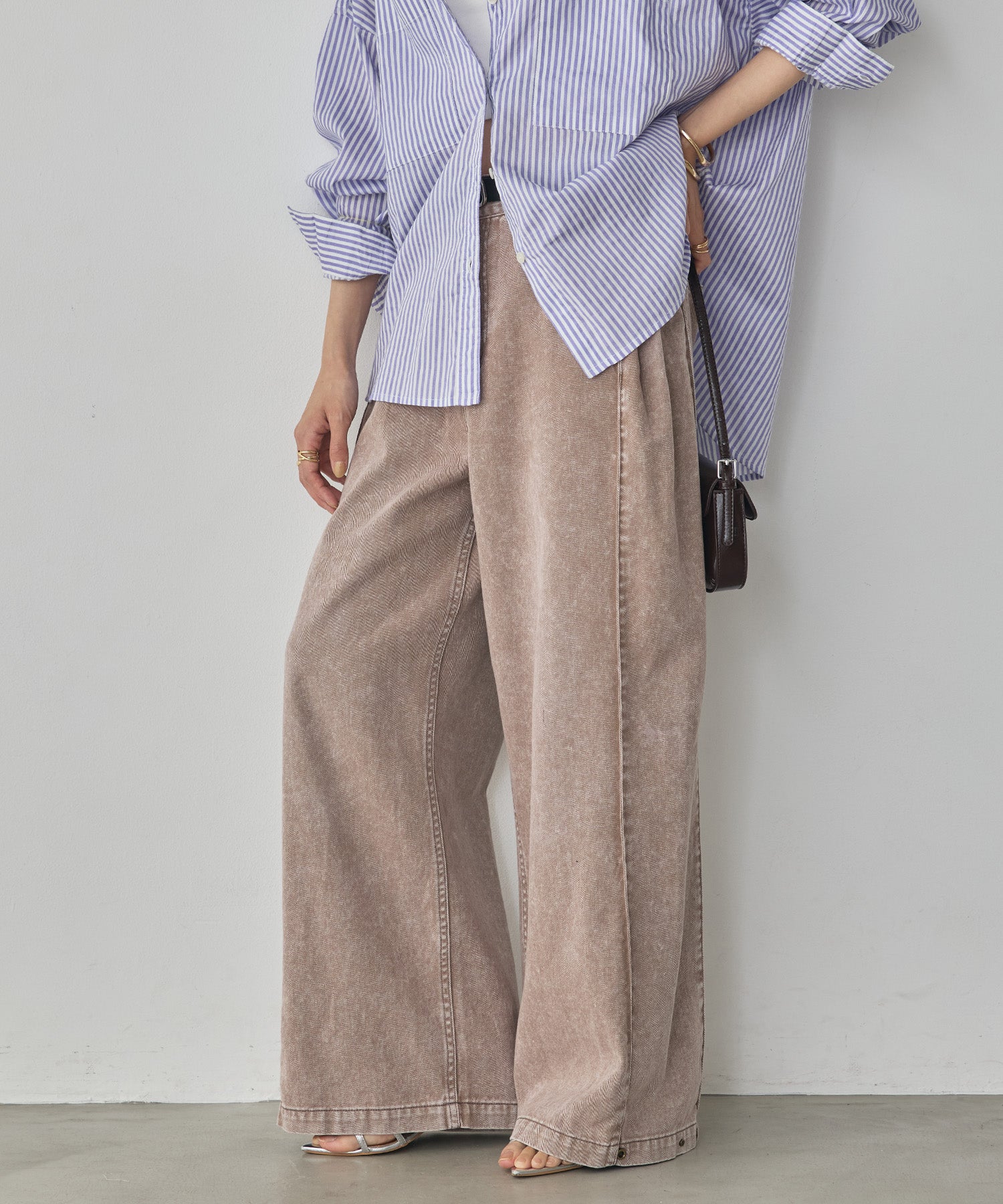 DENIM/TWILL SIDE-TUCK PANTS