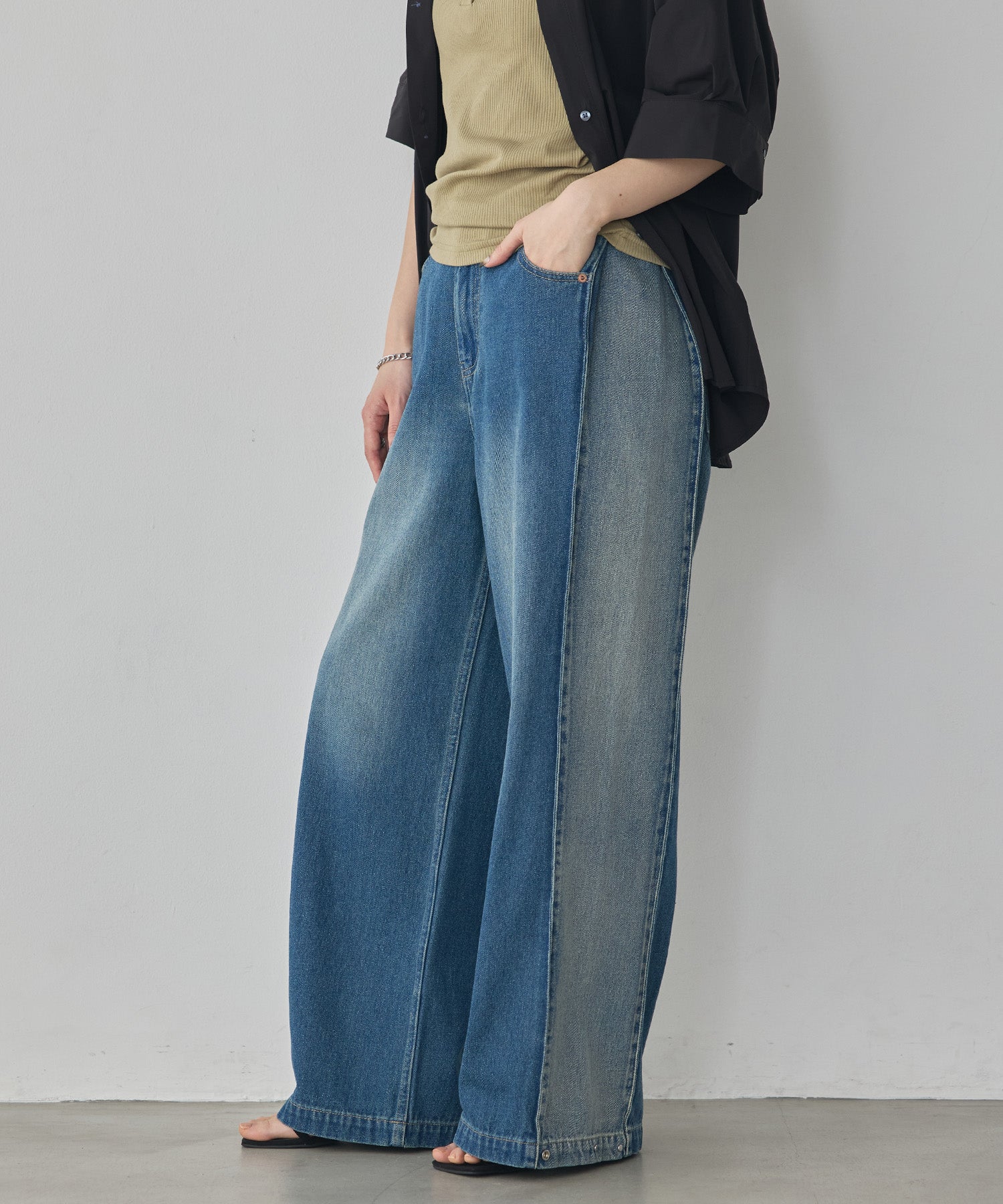 DENIM/TWILL SIDE-TUCK PANTS