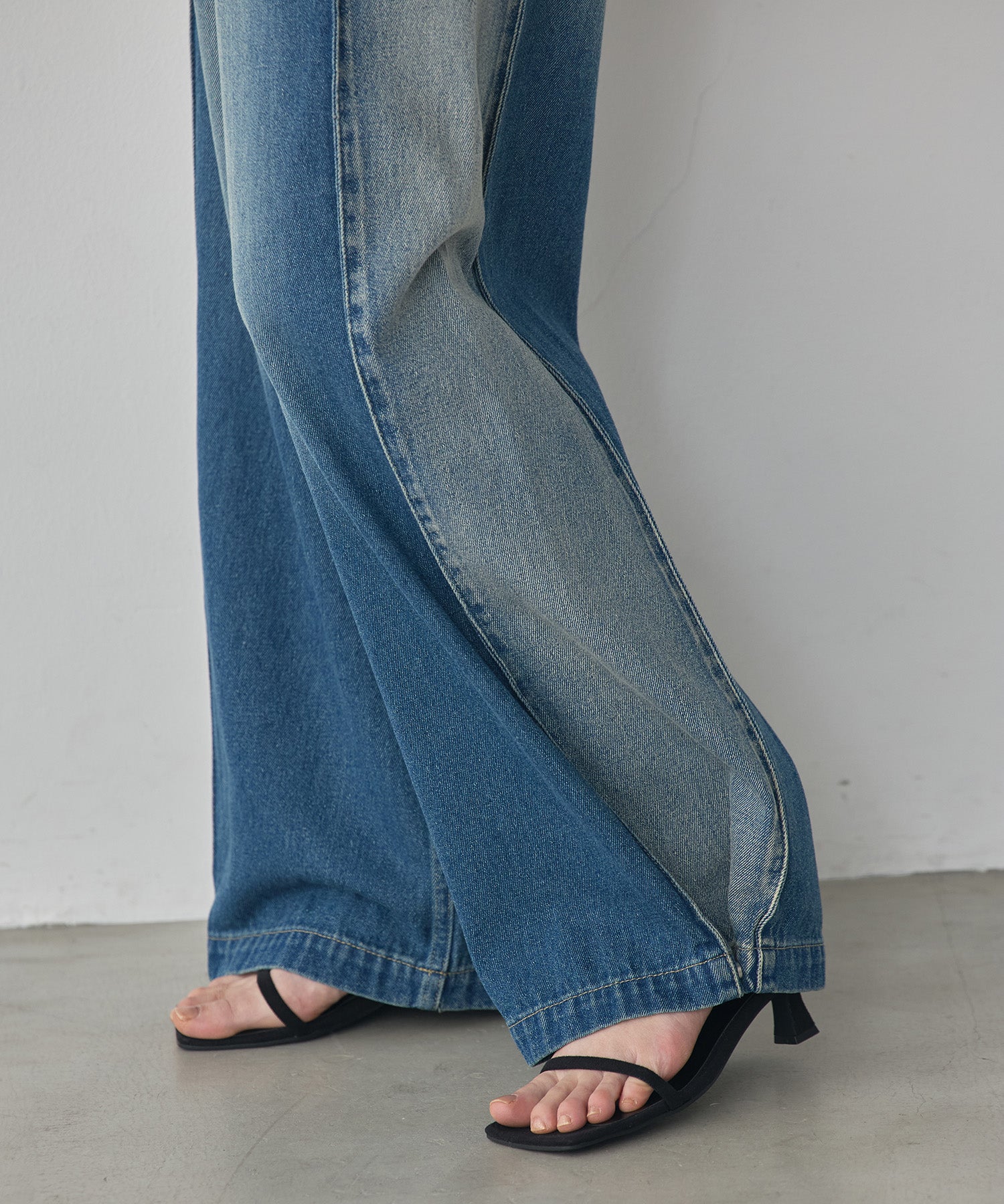 DENIM/TWILL SIDE-TUCK PANTS