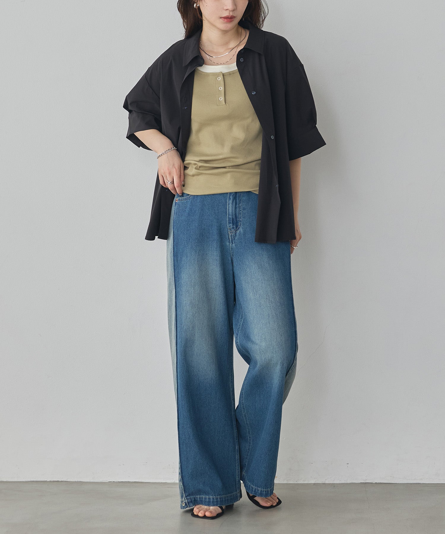 DENIM/TWILL SIDE-TUCK PANTS