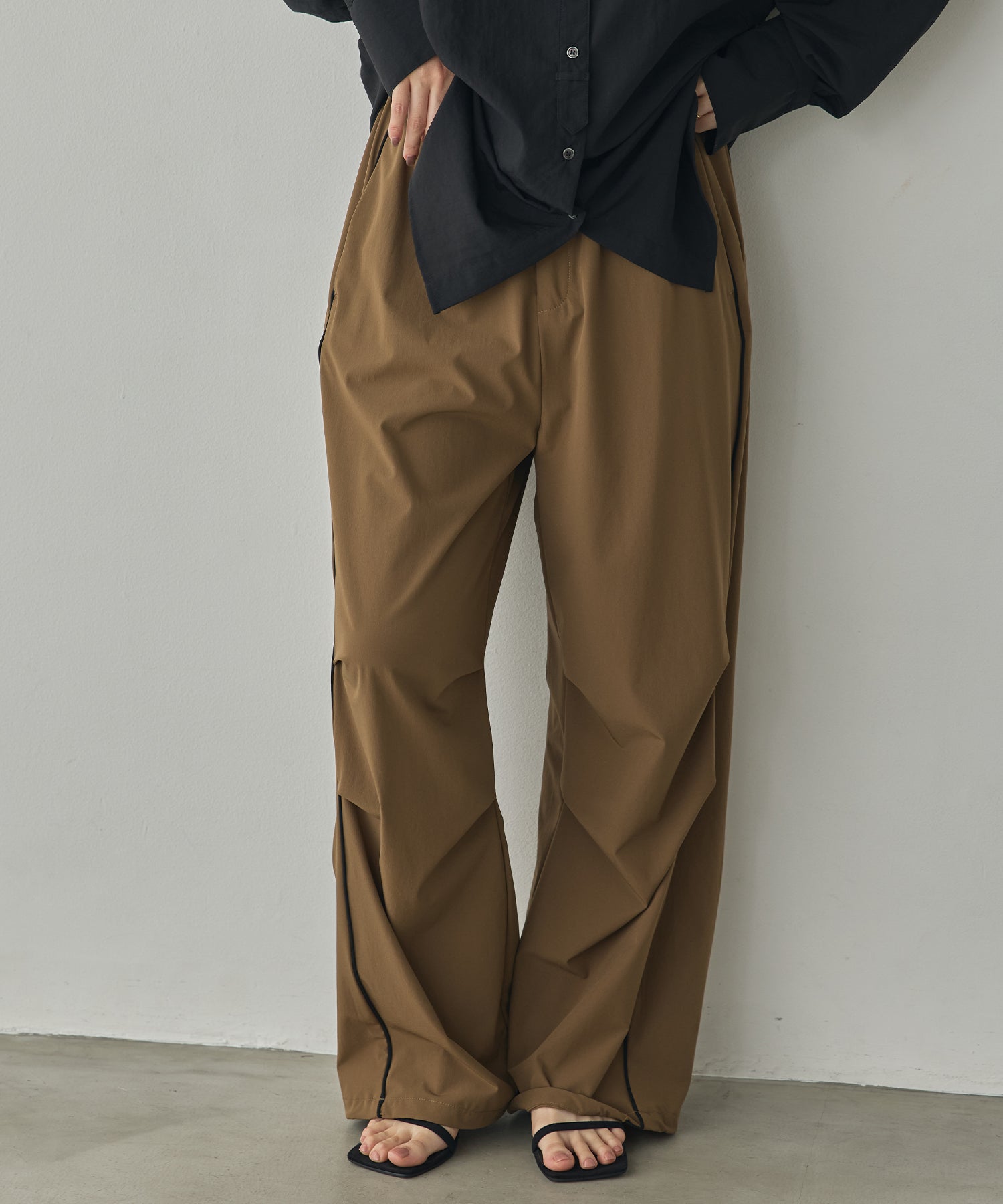 [ICE TOUCH] THICK-KNIT SIDE-STRIPE PANTS