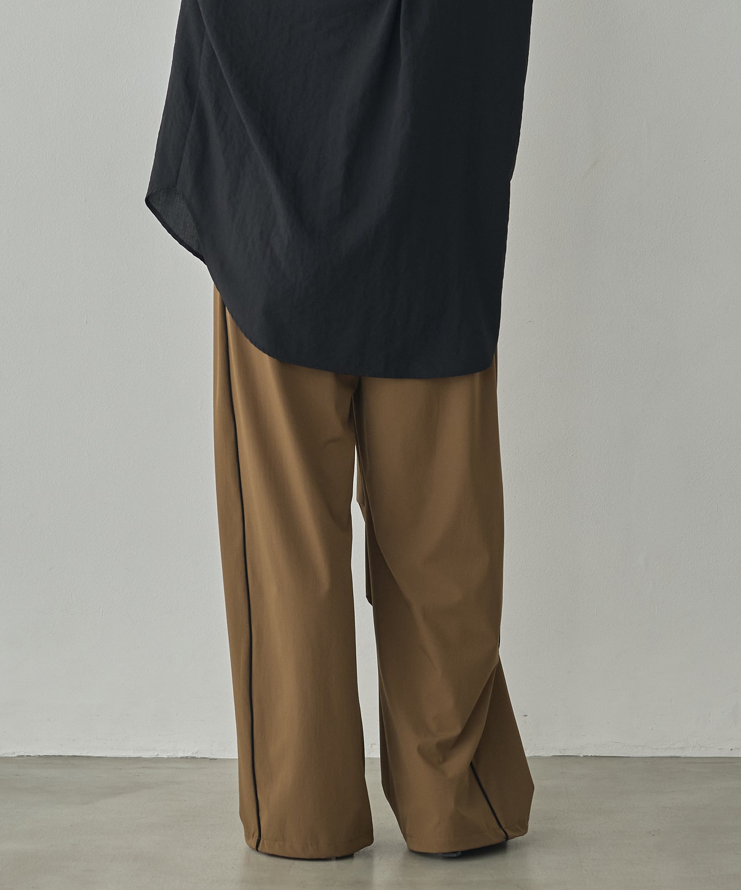 [ICE TOUCH] THICK-KNIT SIDE-STRIPE PANTS