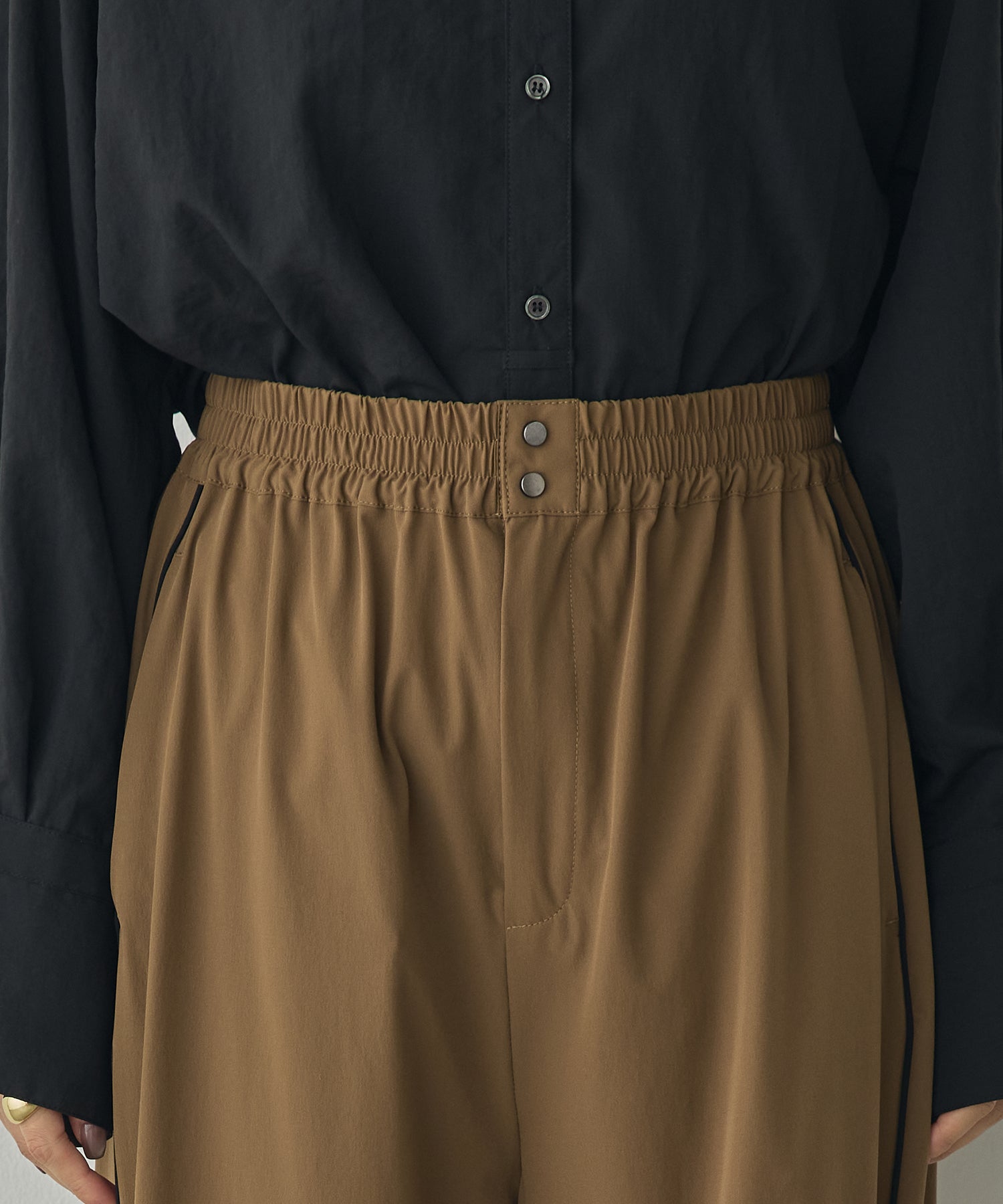 [ICE TOUCH] THICK-KNIT SIDE-STRIPE PANTS