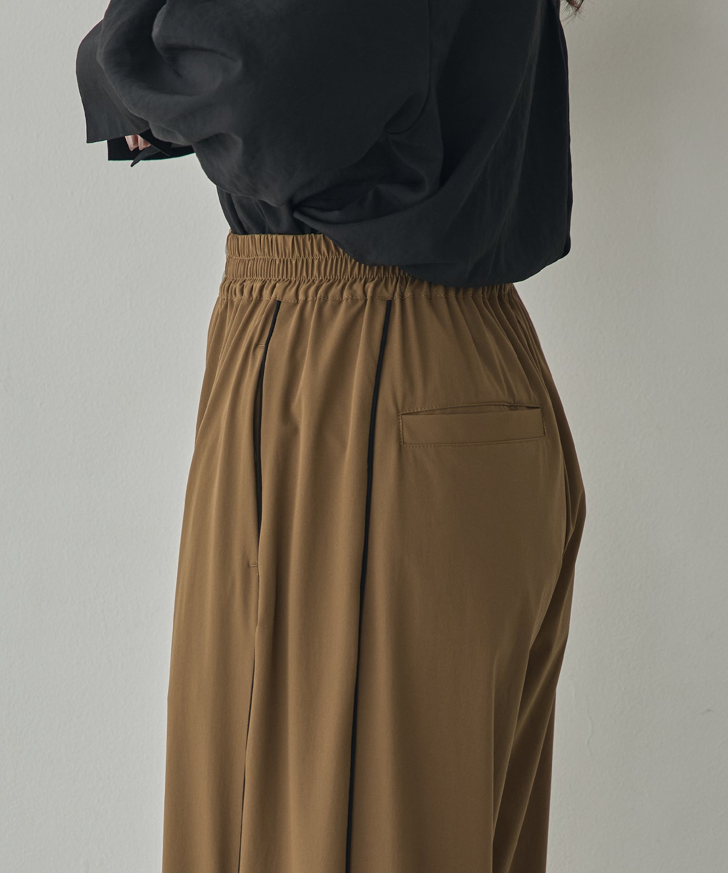 [ICE TOUCH] THICK-KNIT SIDE-STRIPE PANTS