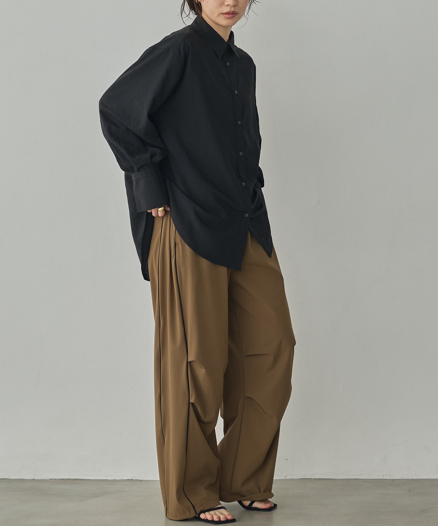 [ICE TOUCH] THICK-KNIT SIDE-STRIPE PANTS