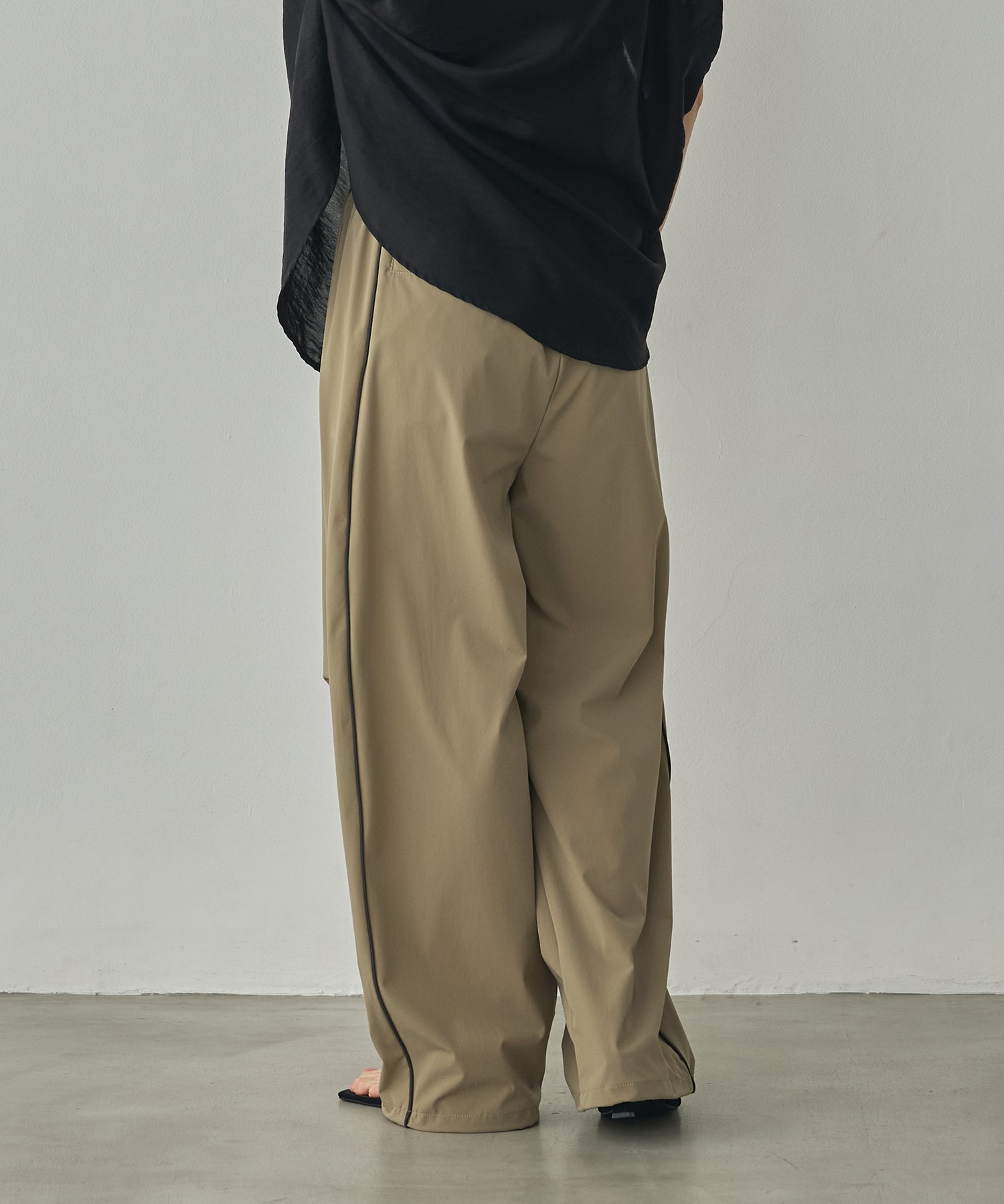 [ICE TOUCH] THICK-KNIT SIDE-STRIPE PANTS