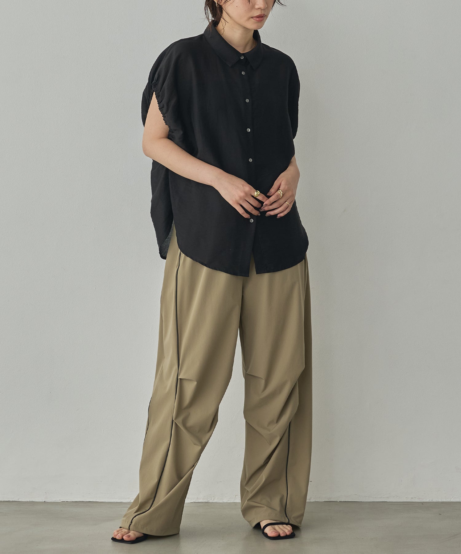 [ICE TOUCH] THICK-KNIT SIDE-STRIPE PANTS