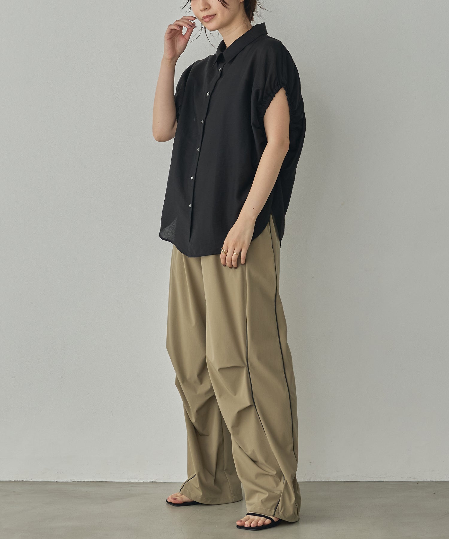 [ICE TOUCH] THICK-KNIT SIDE-STRIPE PANTS