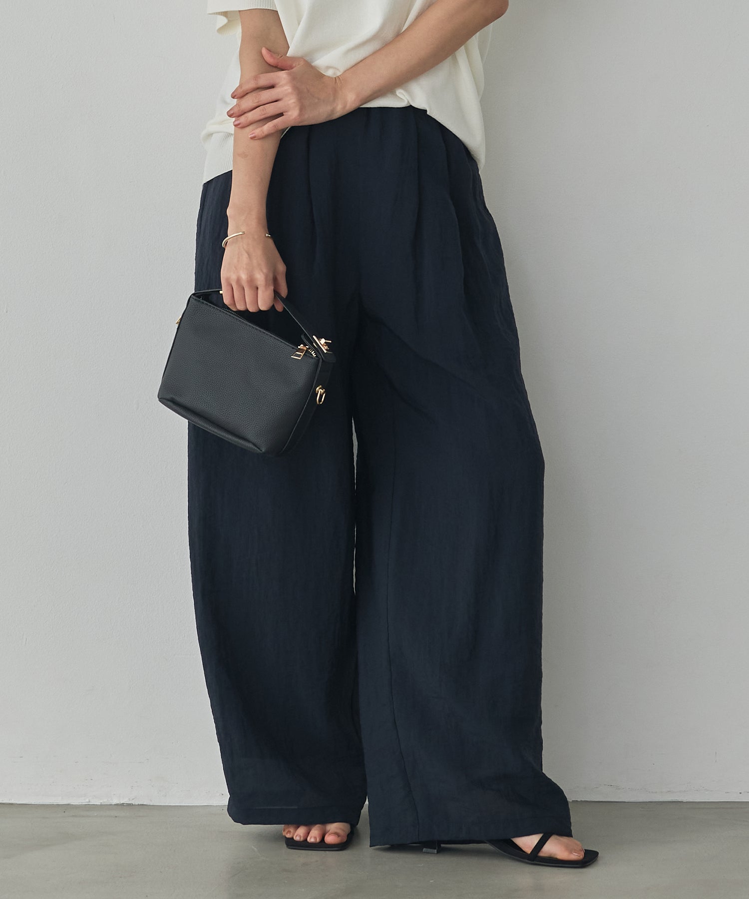 GLOSSY SHEER EASY PANTS