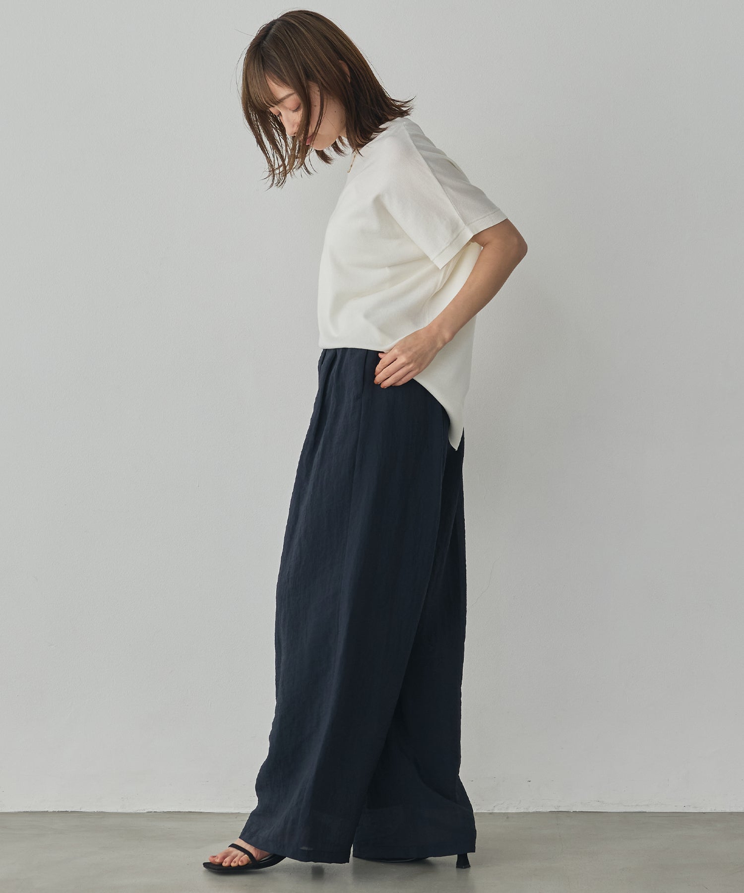 GLOSSY SHEER EASY PANTS