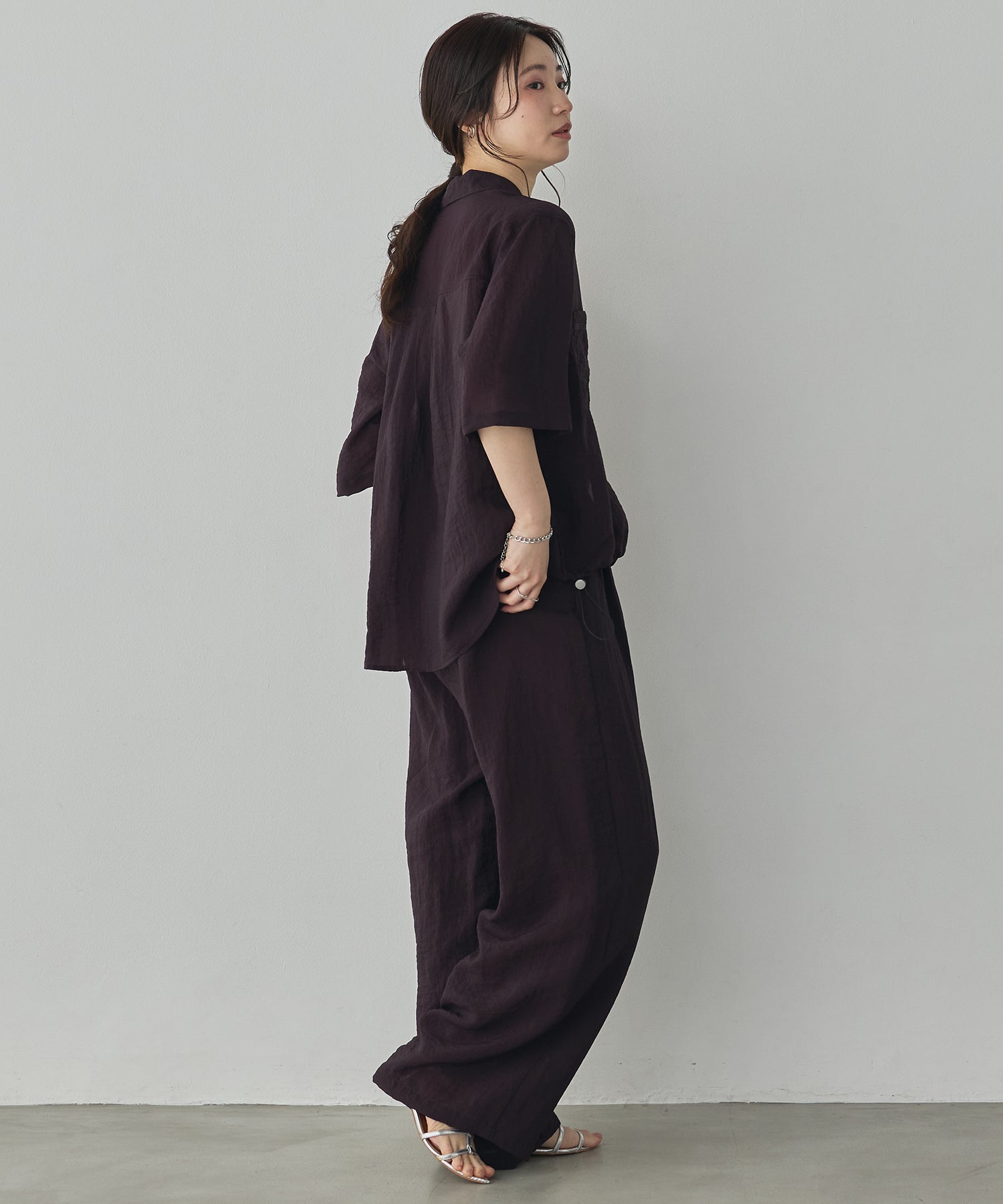 GLOSSY SHEER EASY PANTS