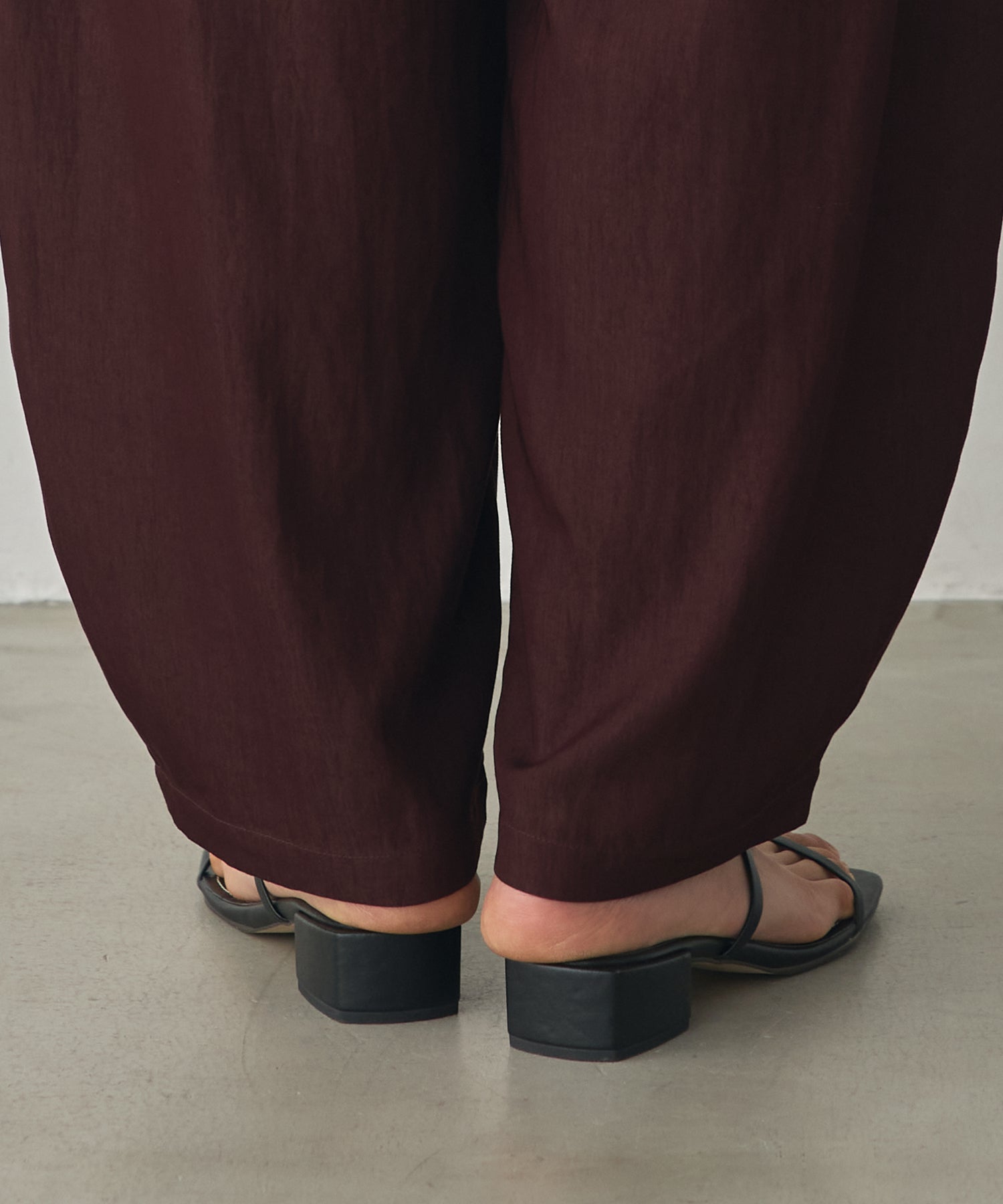 THICK-WEAVE CURVY PANTS