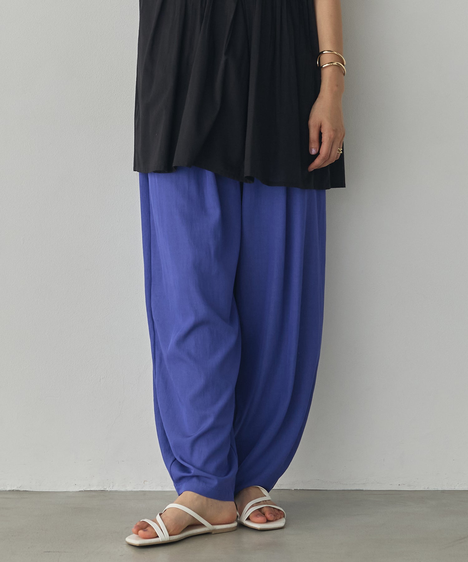 THICK-WEAVE CURVY PANTS