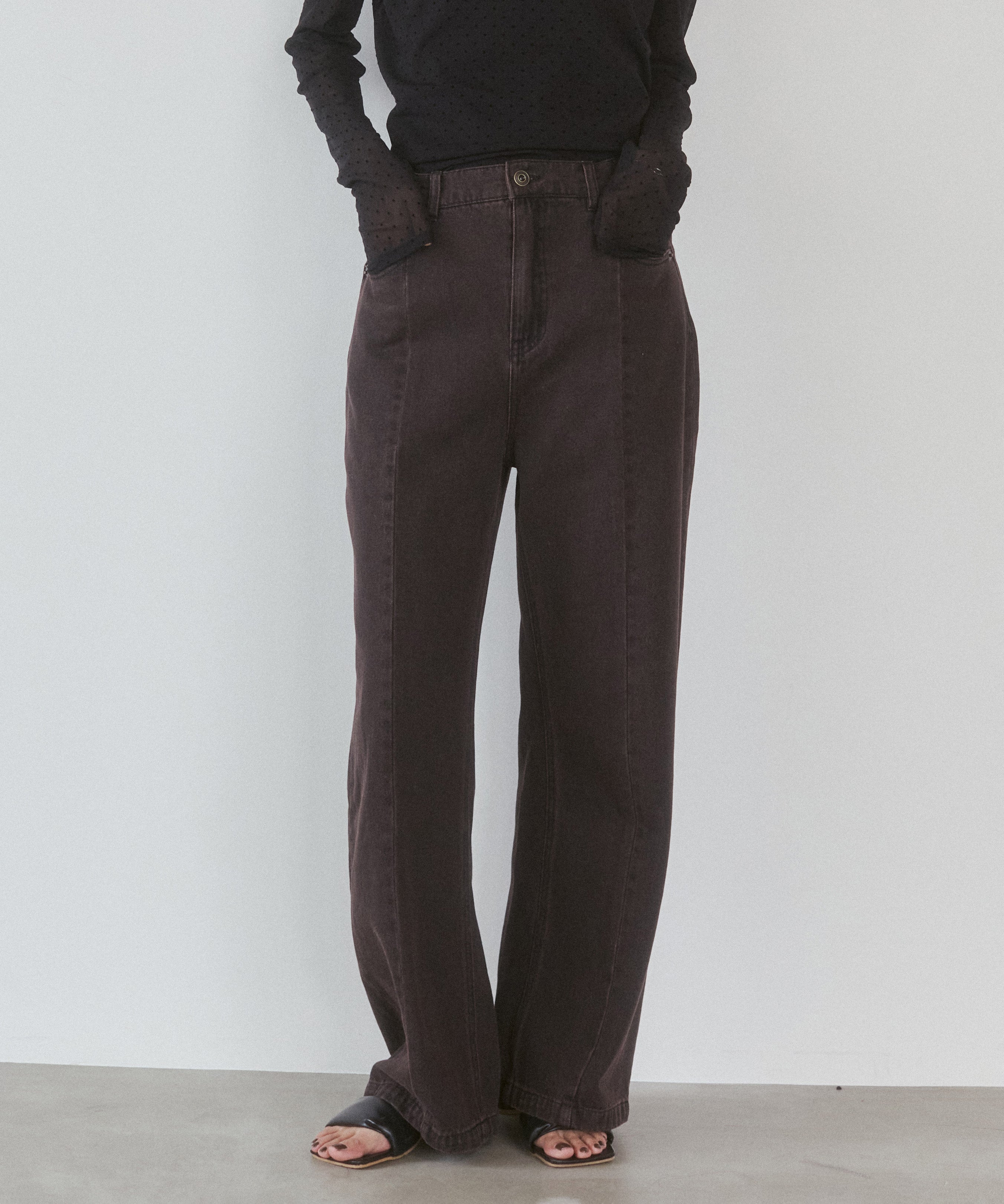 CENTER-SEAM SEMI-FLARED DENIM PANTS