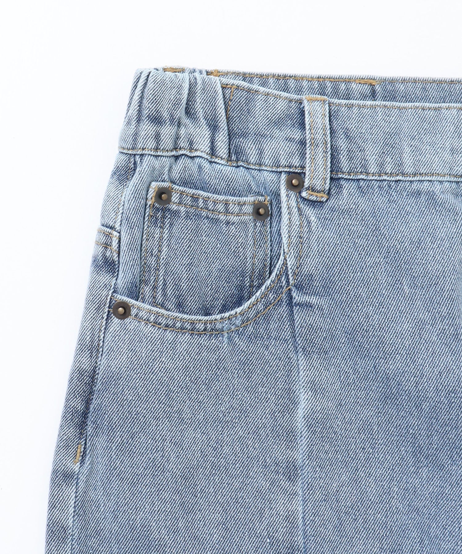 CENTER-SEAM SEMI-FLARED DENIM PANTS