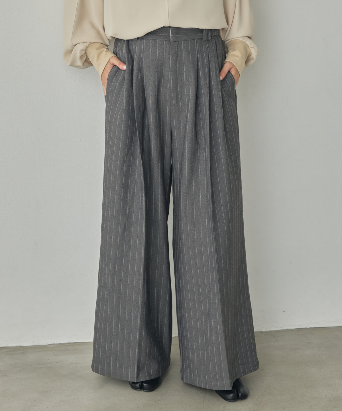 PLEATED PANTS