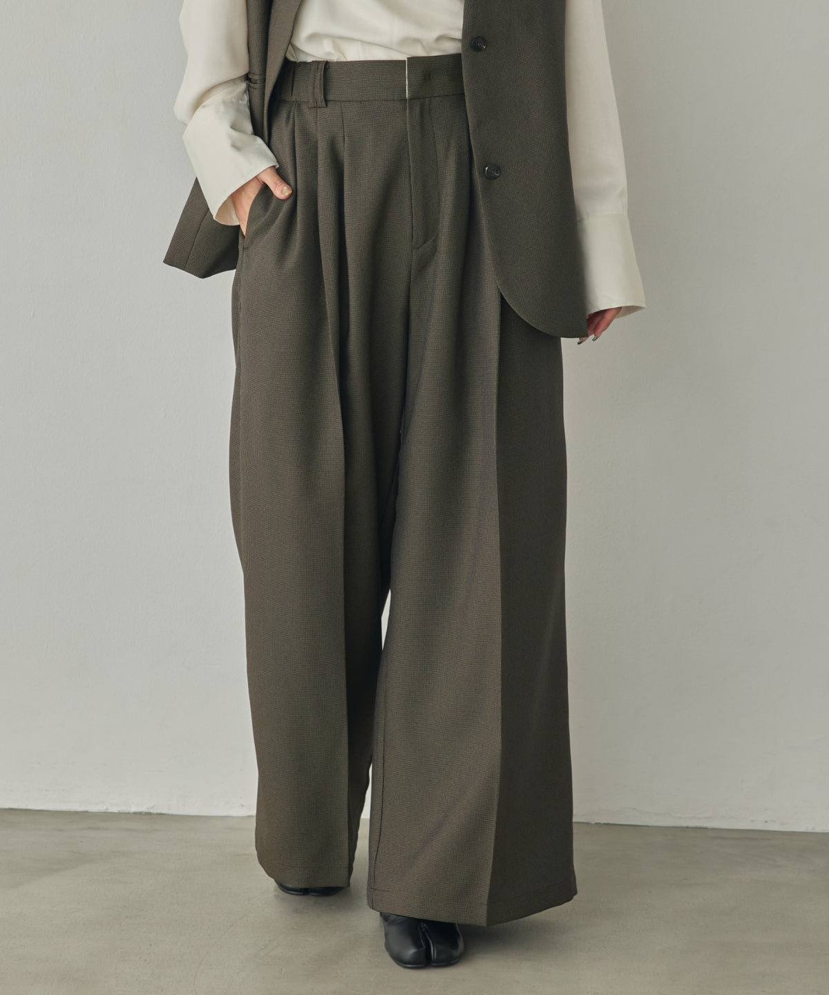 PLEATED PANTS