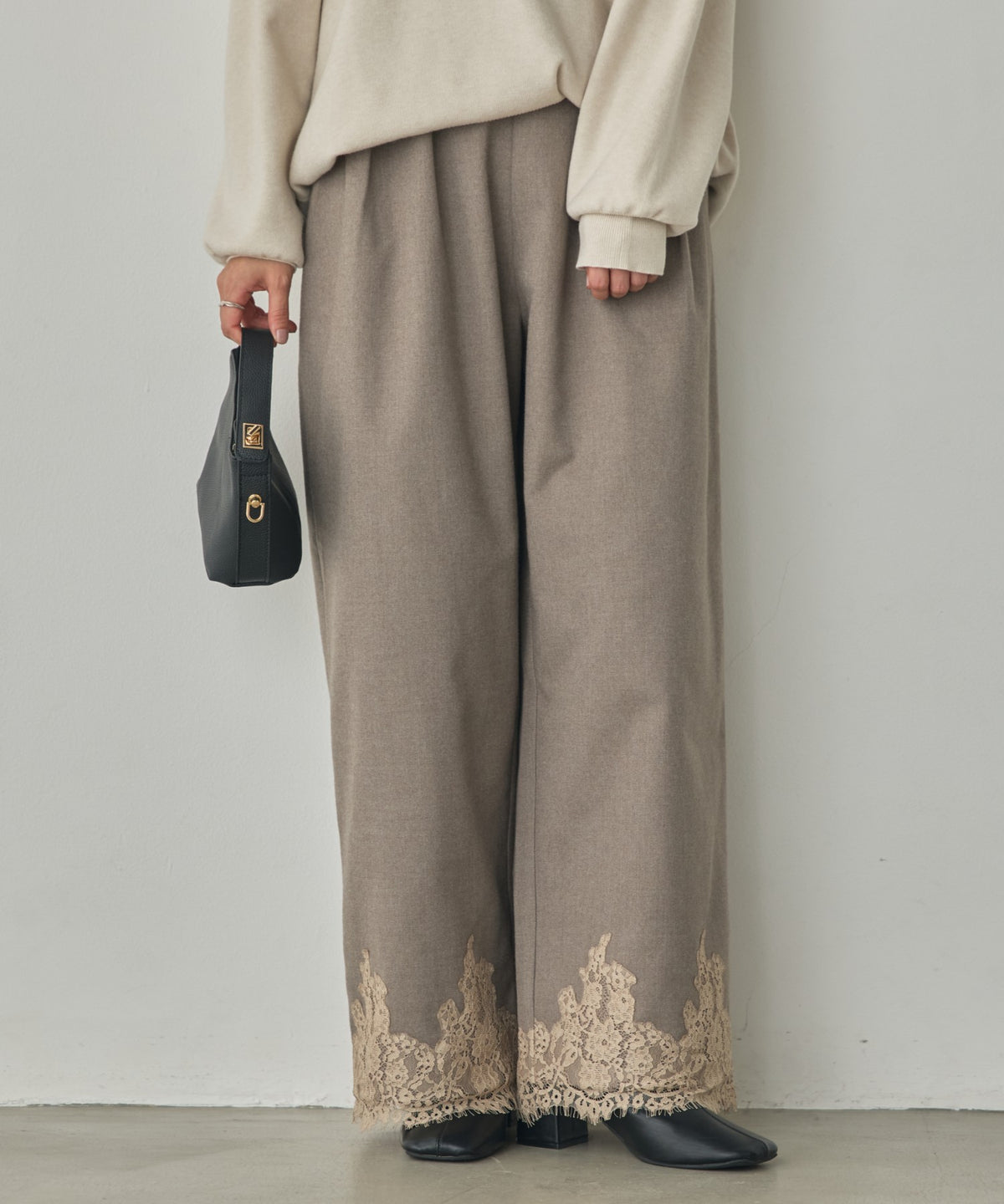 WIDE-LEG WITH LACE HEM PANTS