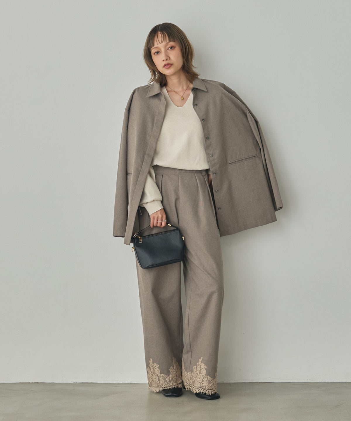 WIDE-LEG WITH LACE HEM PANTS