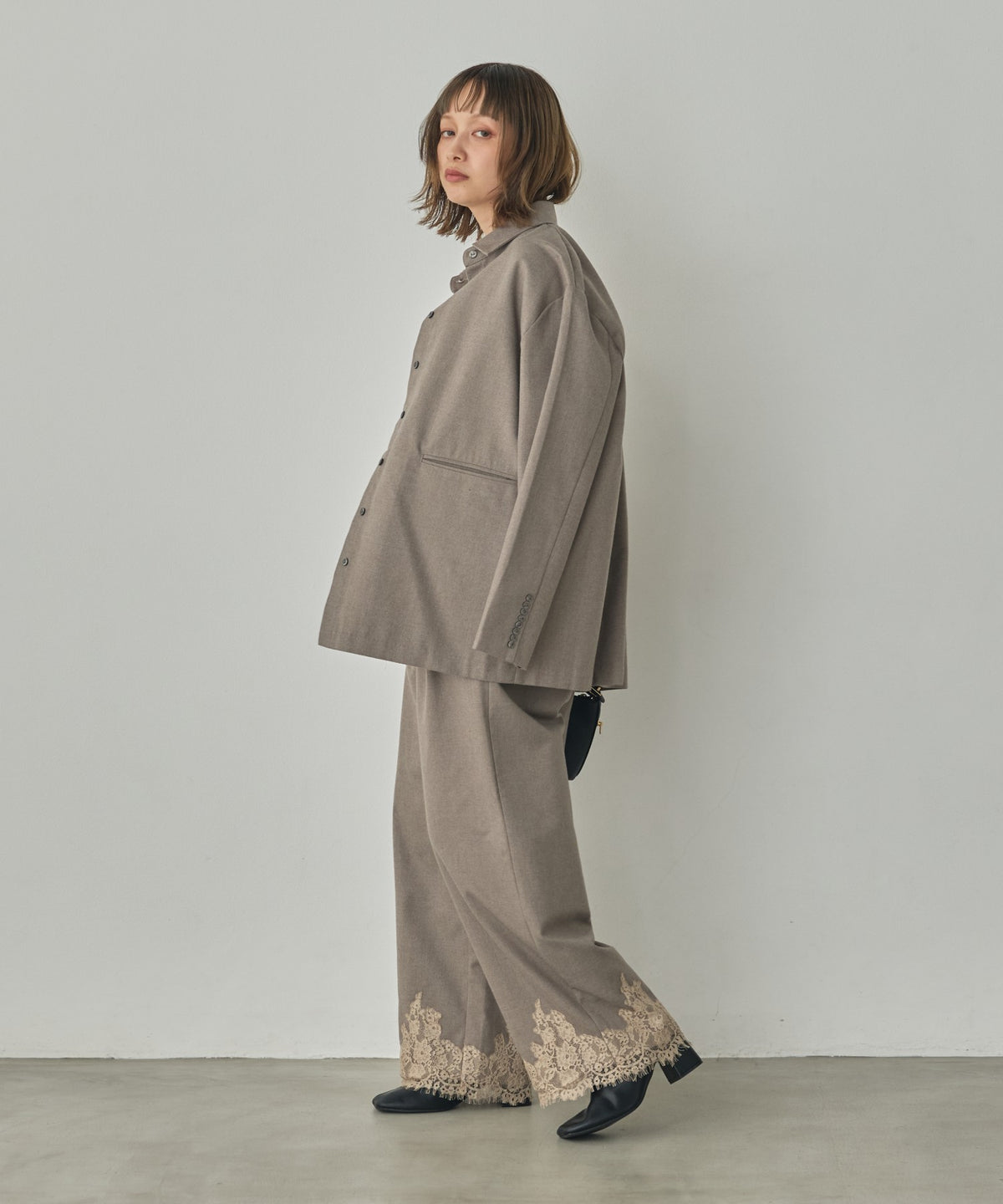 WIDE-LEG WITH LACE HEM PANTS