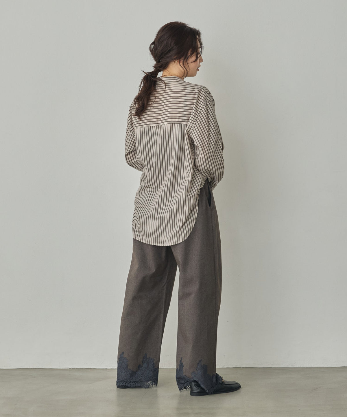 WIDE-LEG WITH LACE HEM PANTS