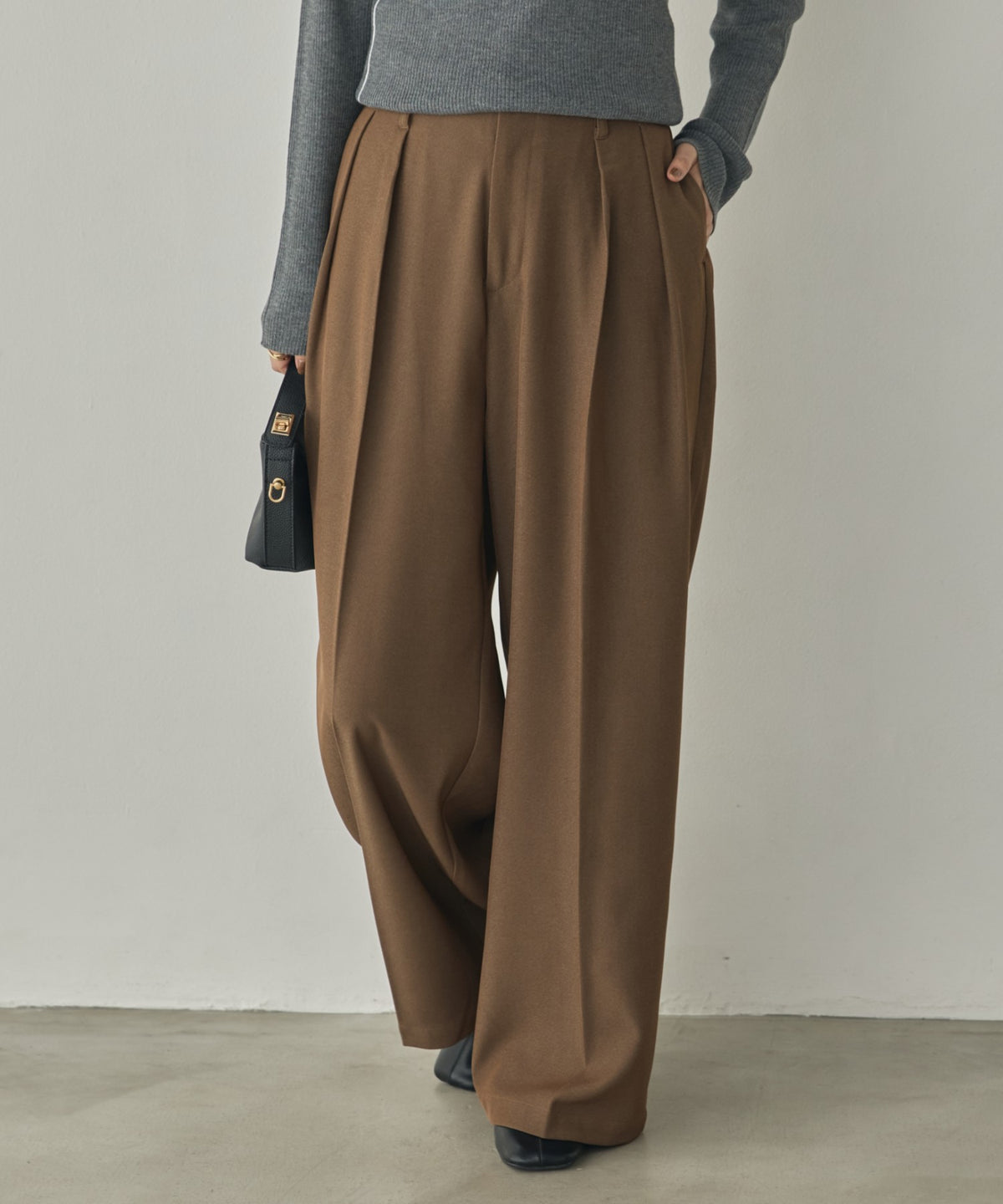 POLY-TWILL TUCK PANTS