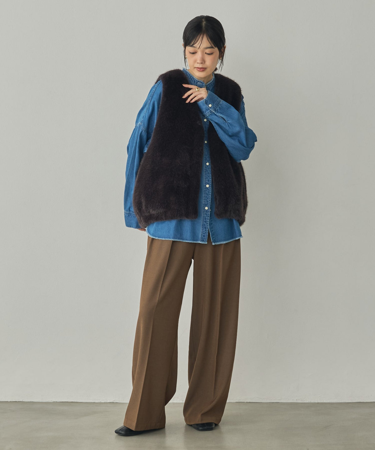 POLY-TWILL TUCK PANTS