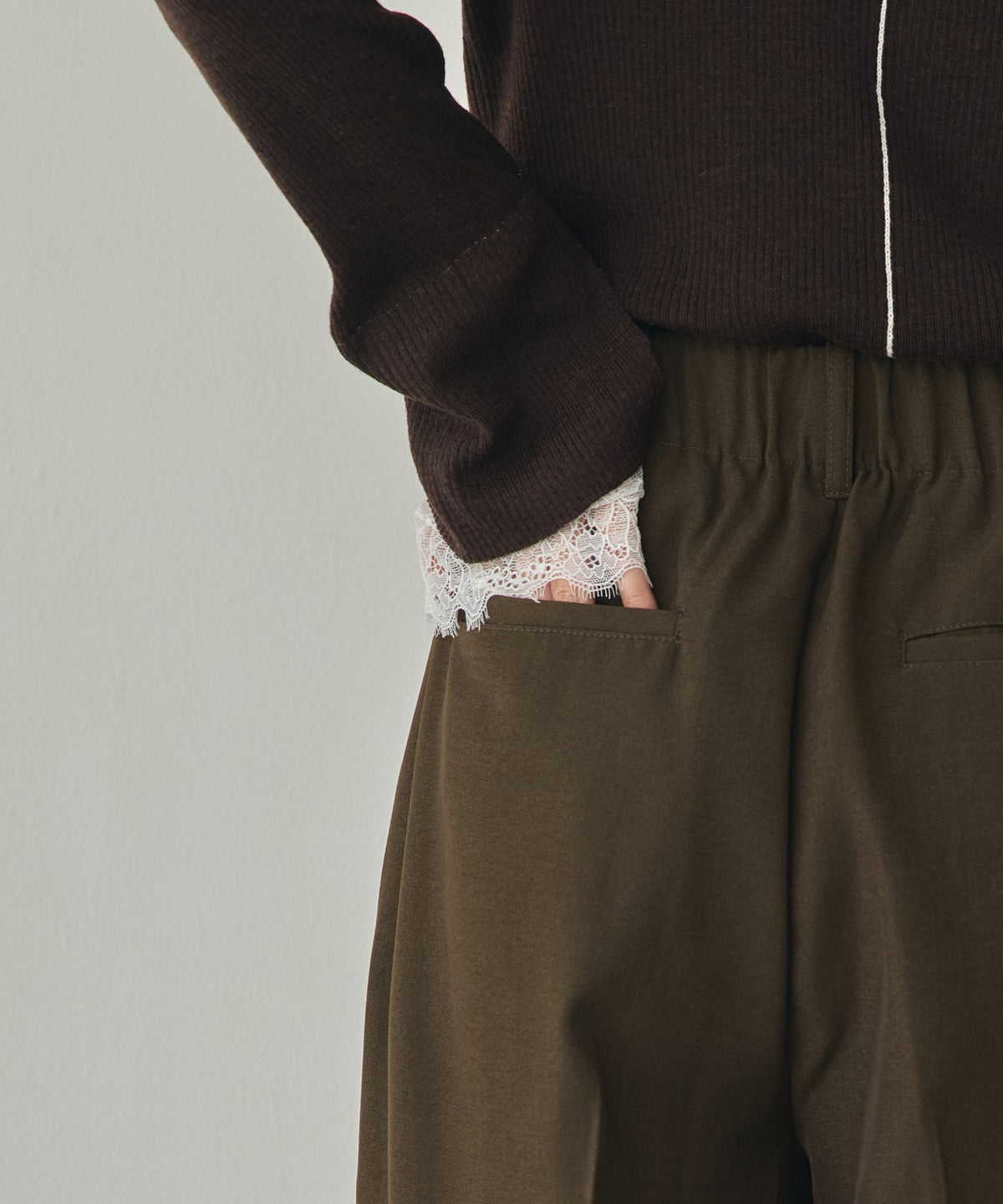 POLY-TWILL TUCK PANTS