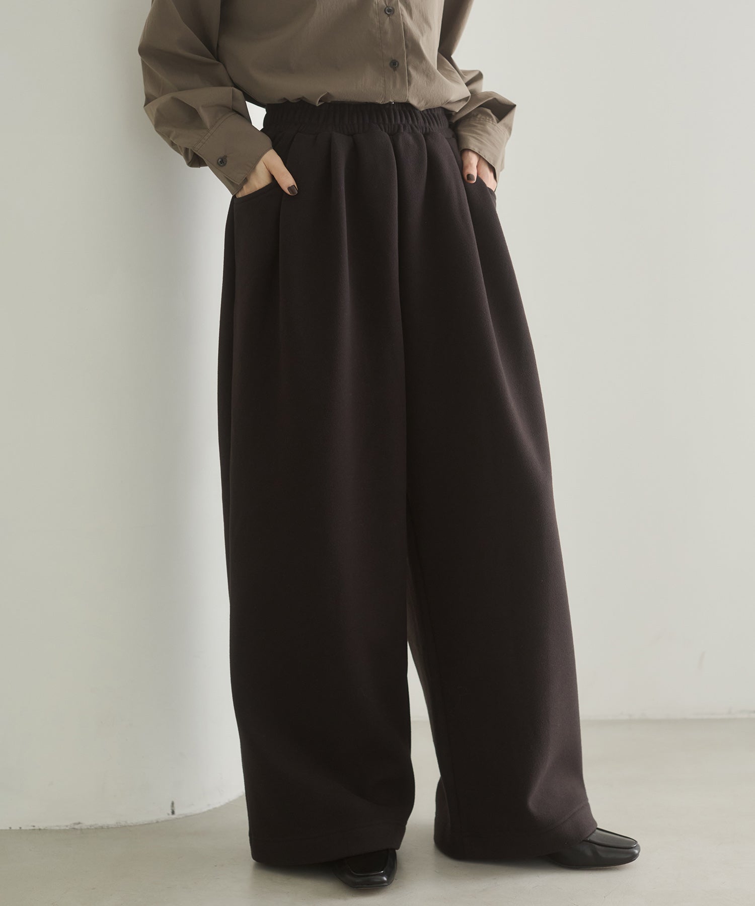 ベロアボンディング スウェットワイドパンツ