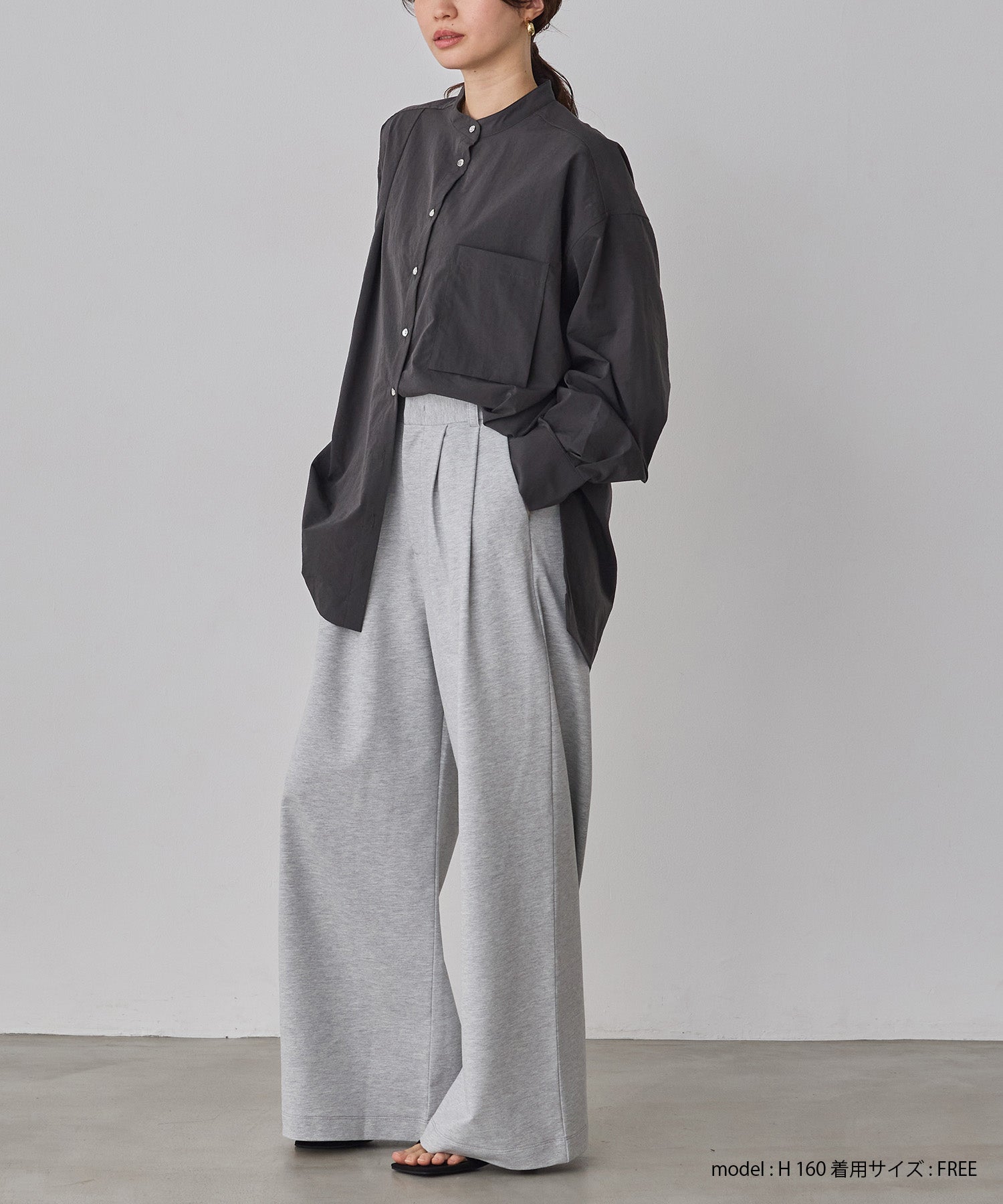 TUCK SWEATPANTS