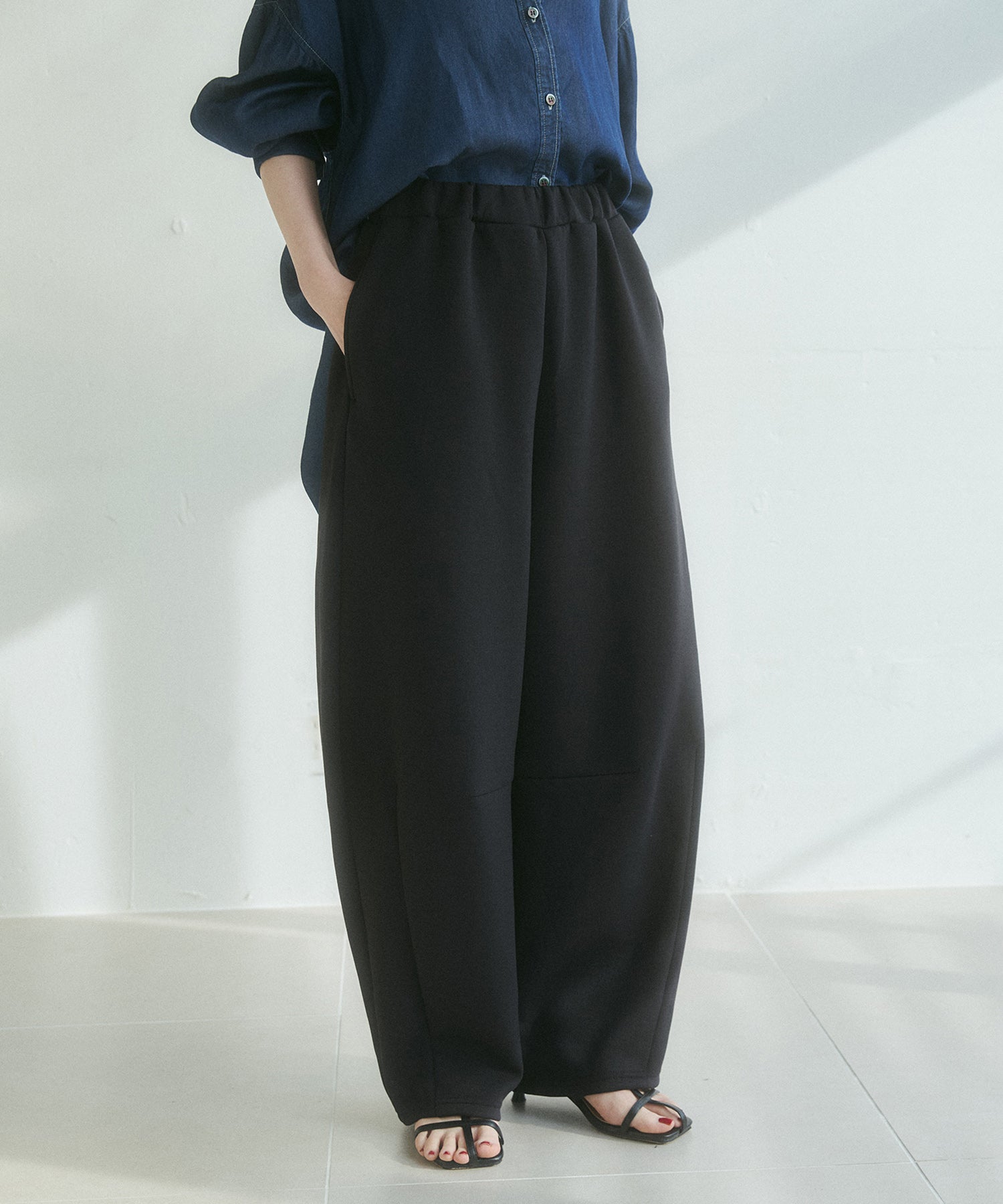 ライトダンボール コクーンパンツ