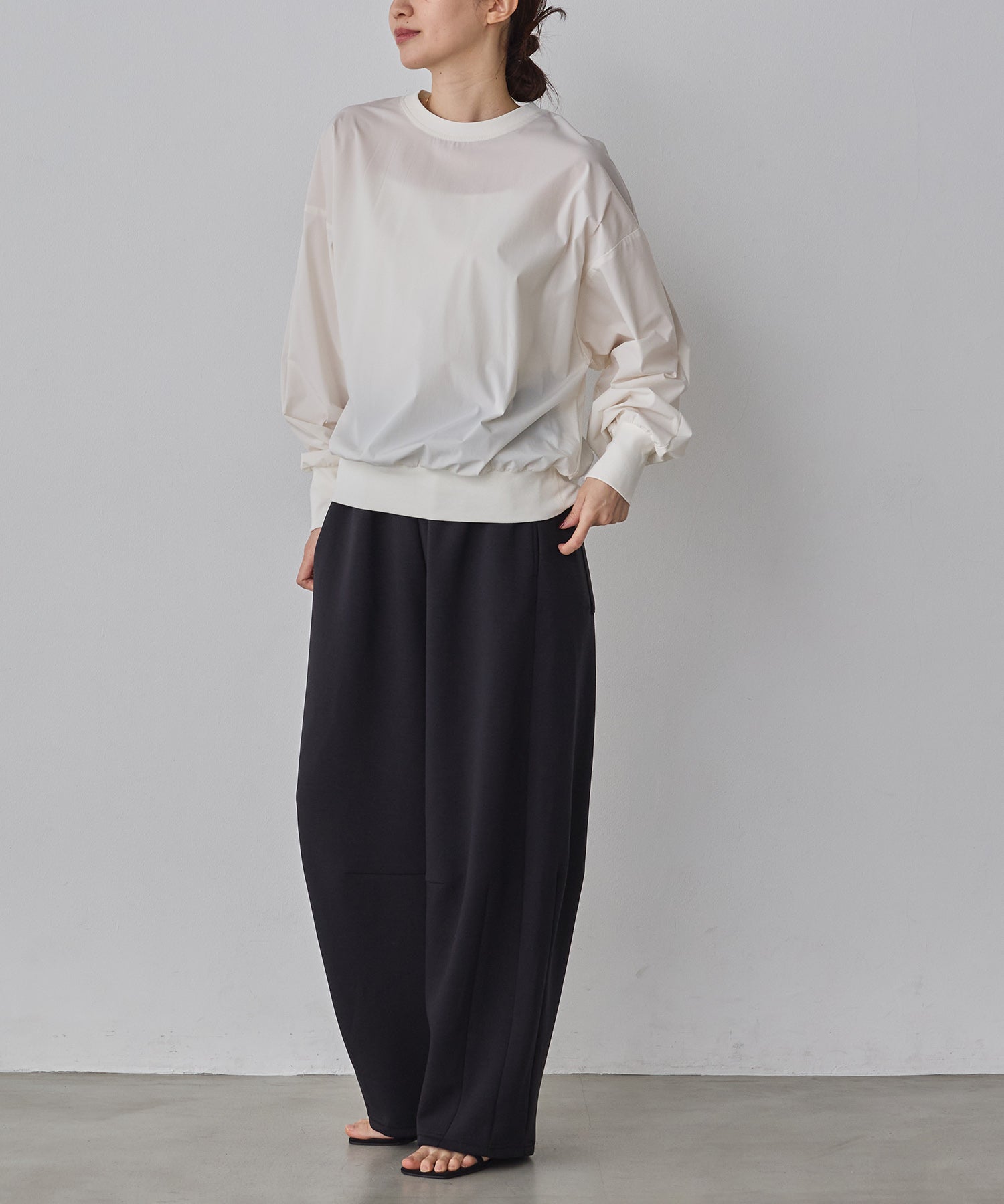 ライトダンボール コクーンパンツ