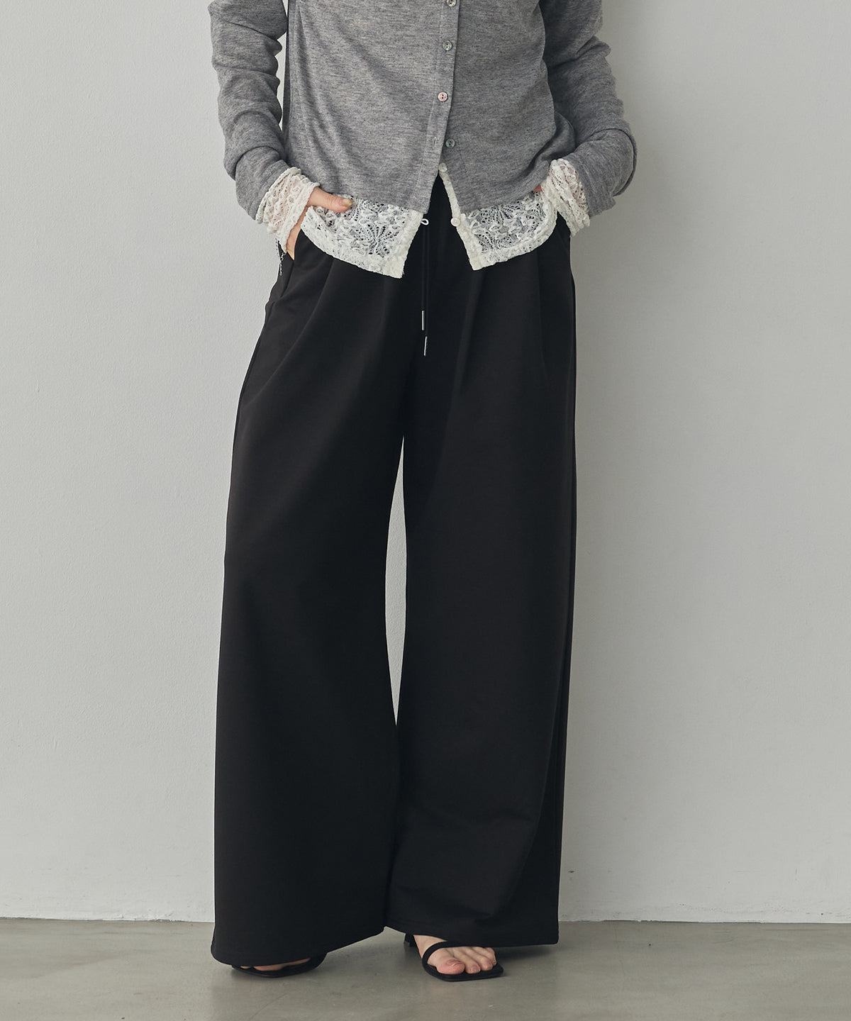 FLEECE-LINED EASY SWEATPANTS