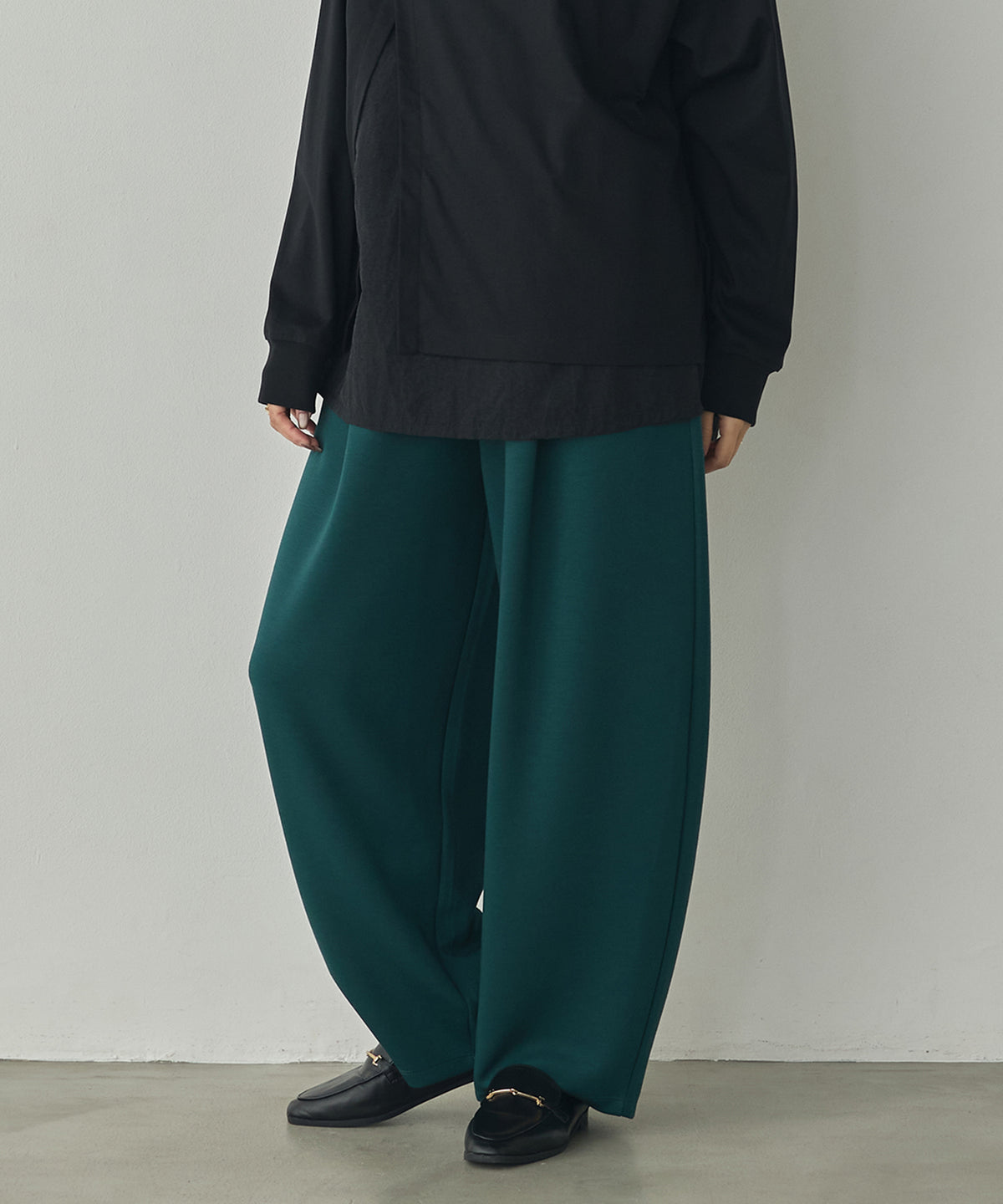 THICK CARDBOARD CURVY PANTS