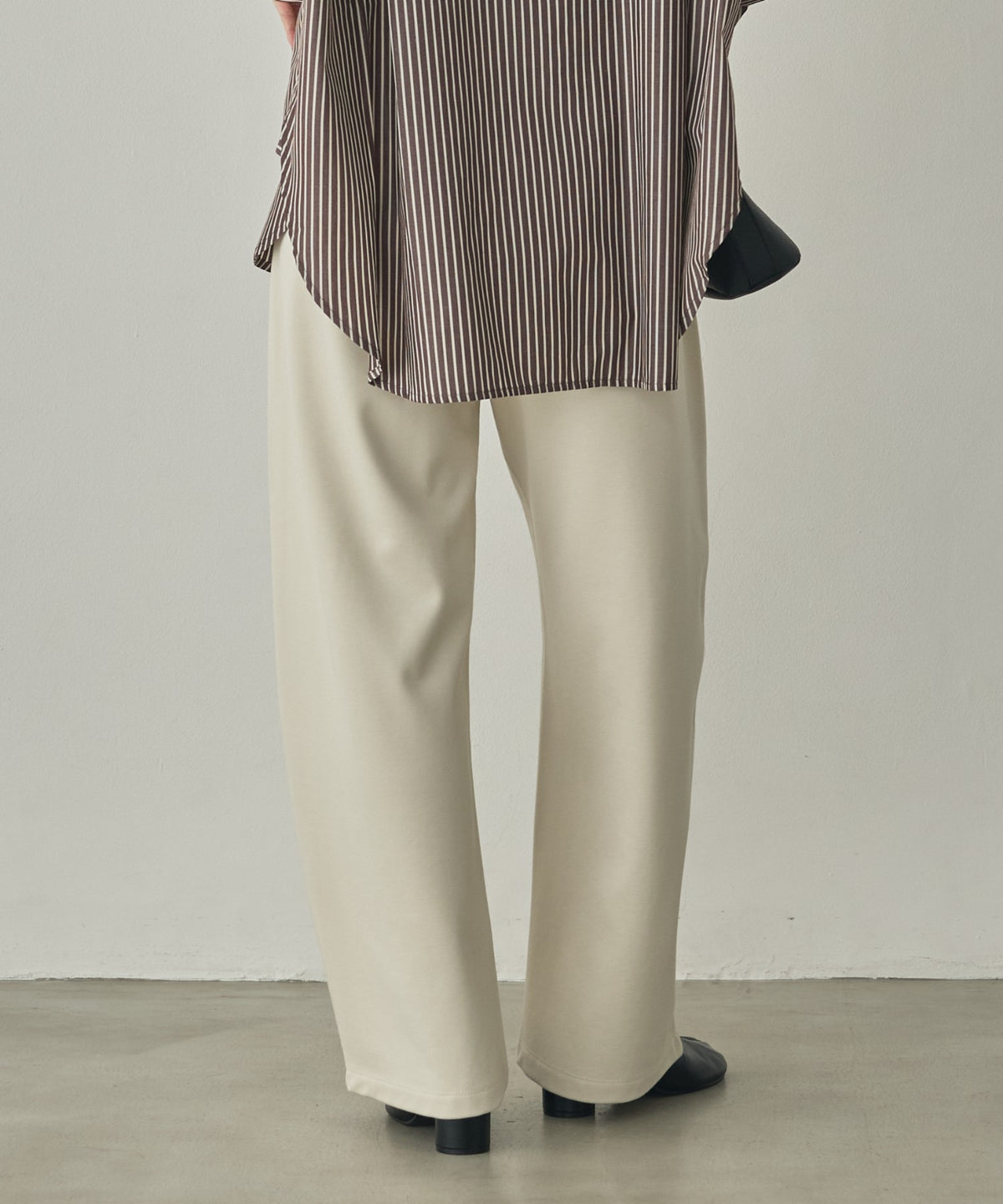 THICK FLEECE-LINED CURVED-LEG PANTS